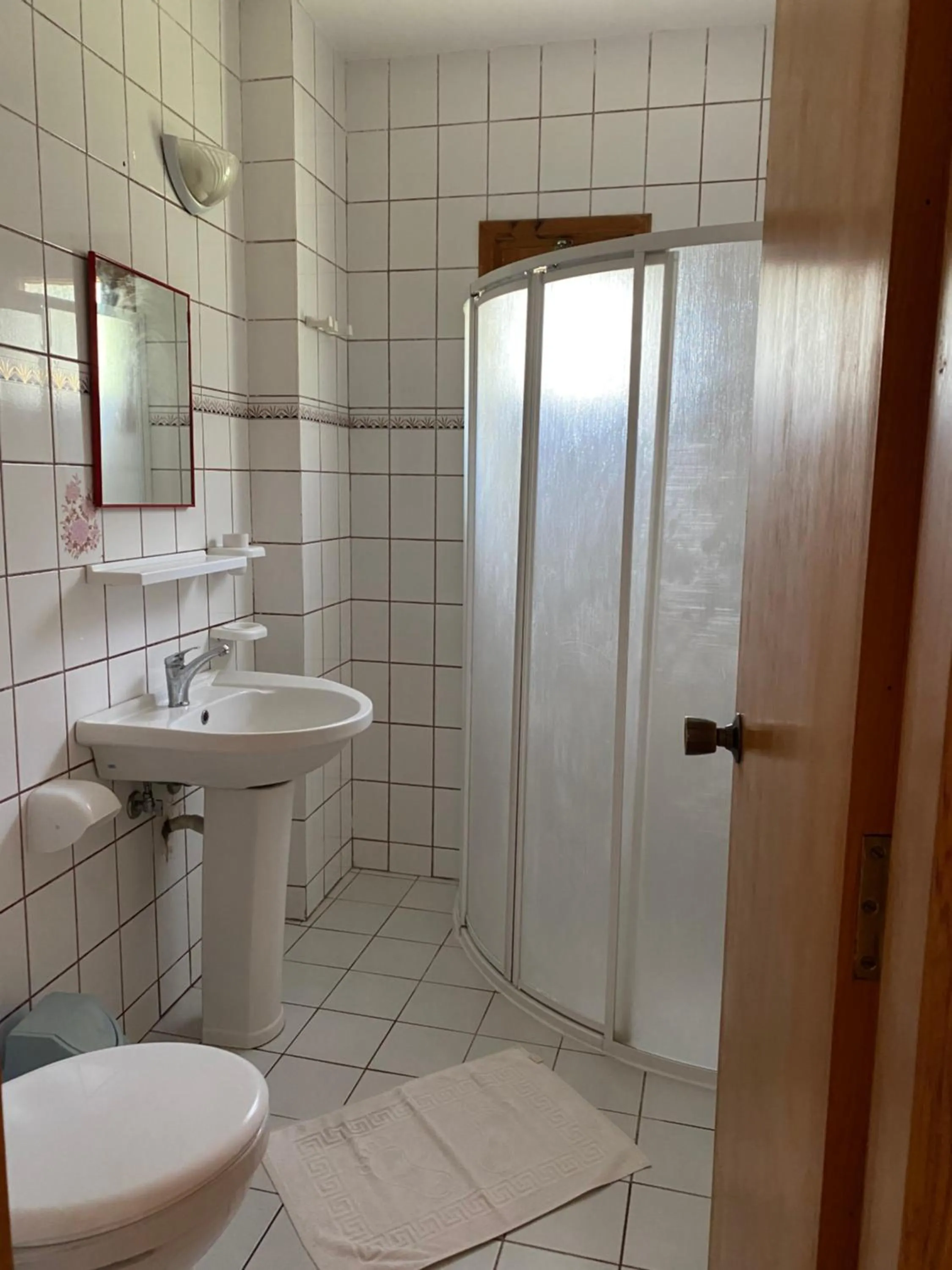 Shower in NATURELLA APART HOTEL