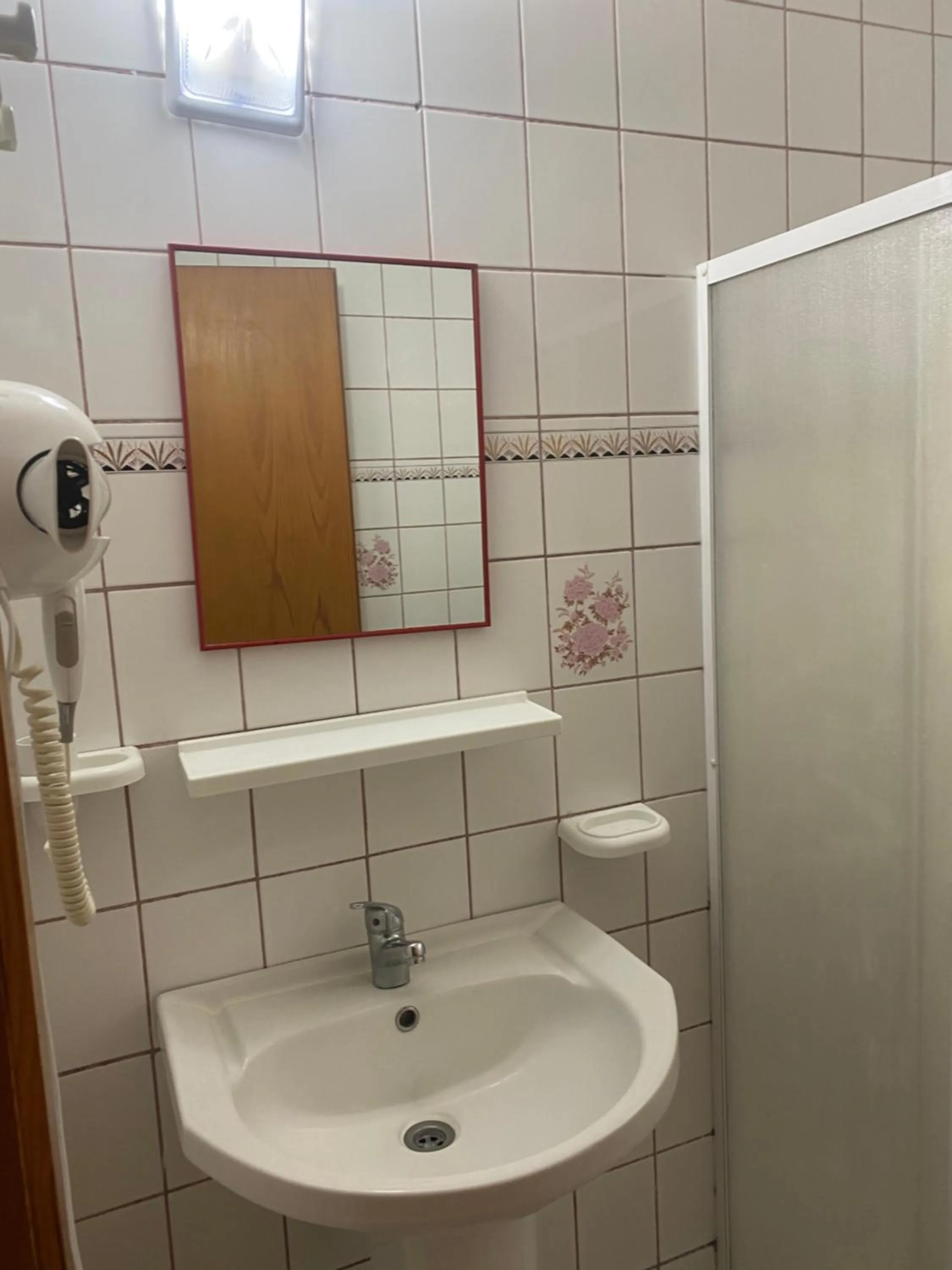 Shower in NATURELLA APART HOTEL