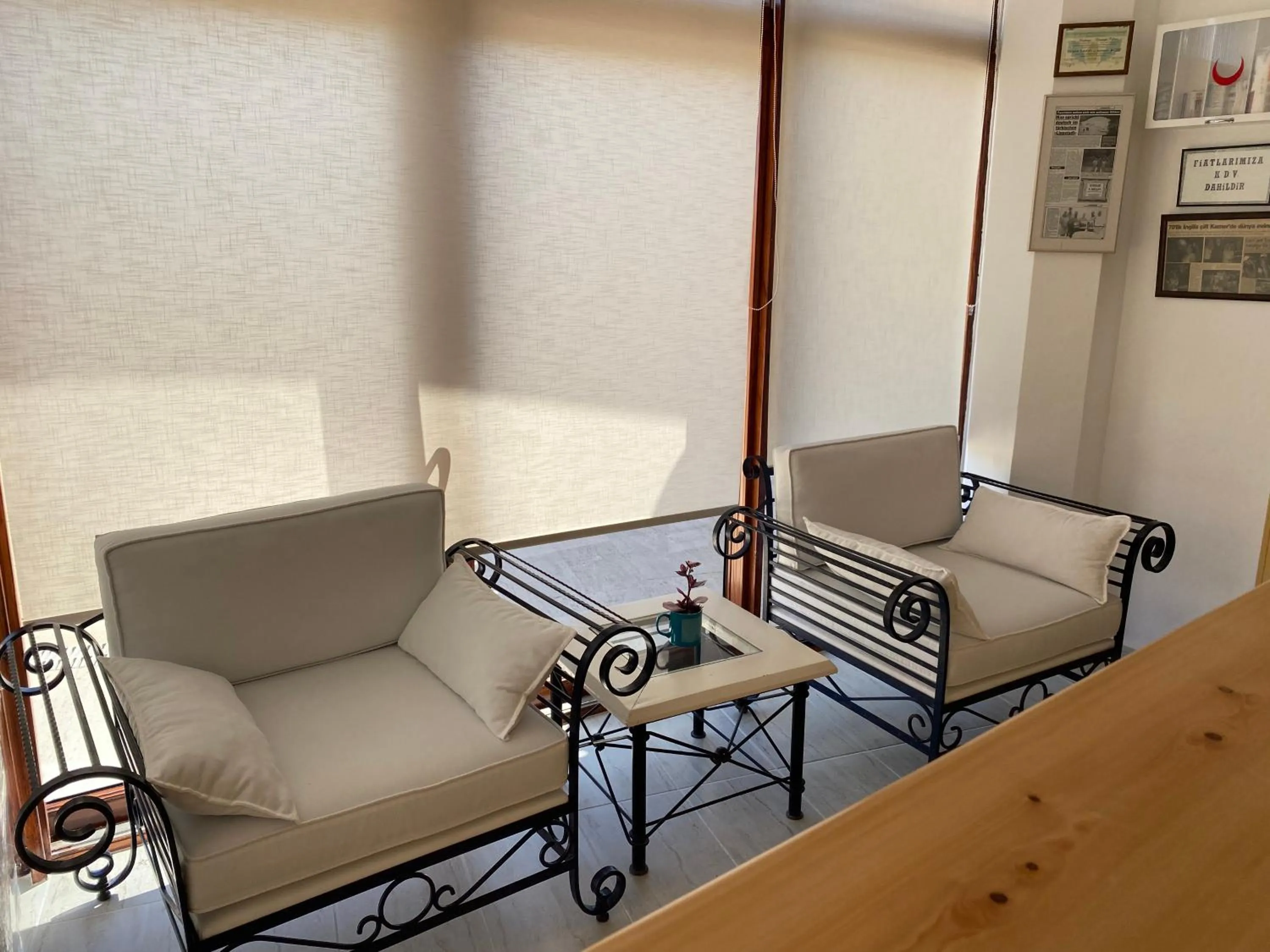 Seating area in NATURELLA APART HOTEL