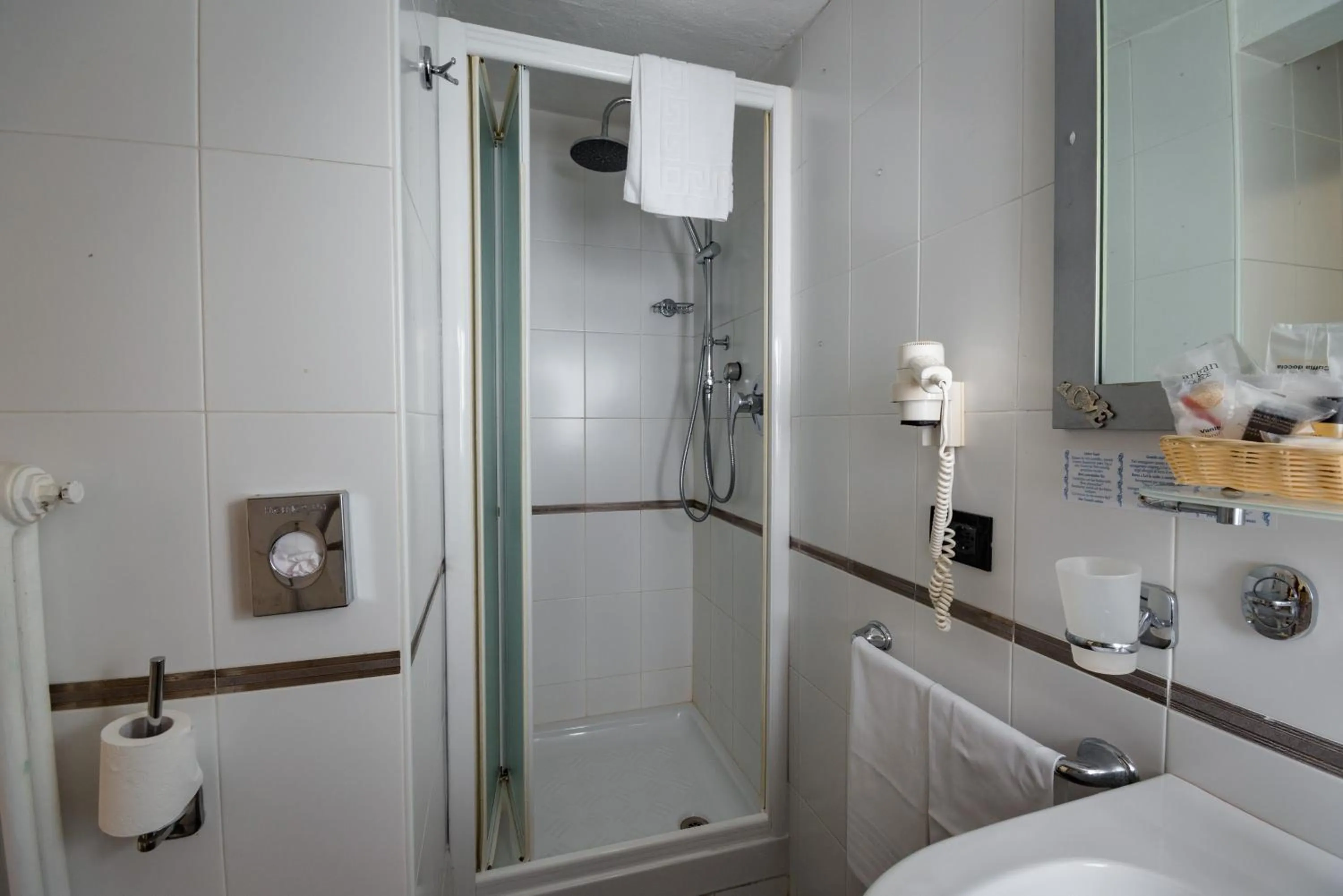 Bathroom in Hotel Centrale