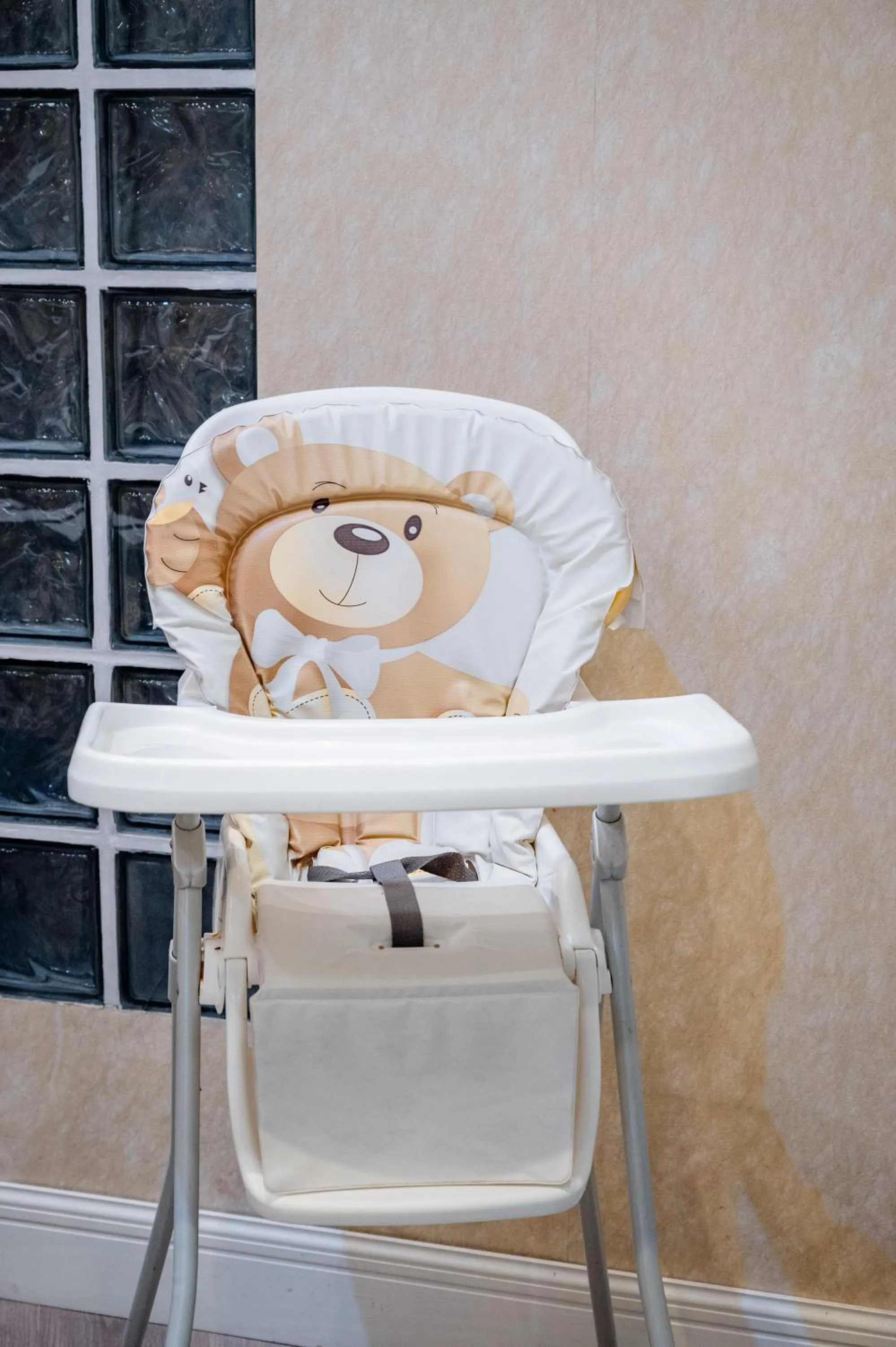 young children in Hotel Centrale