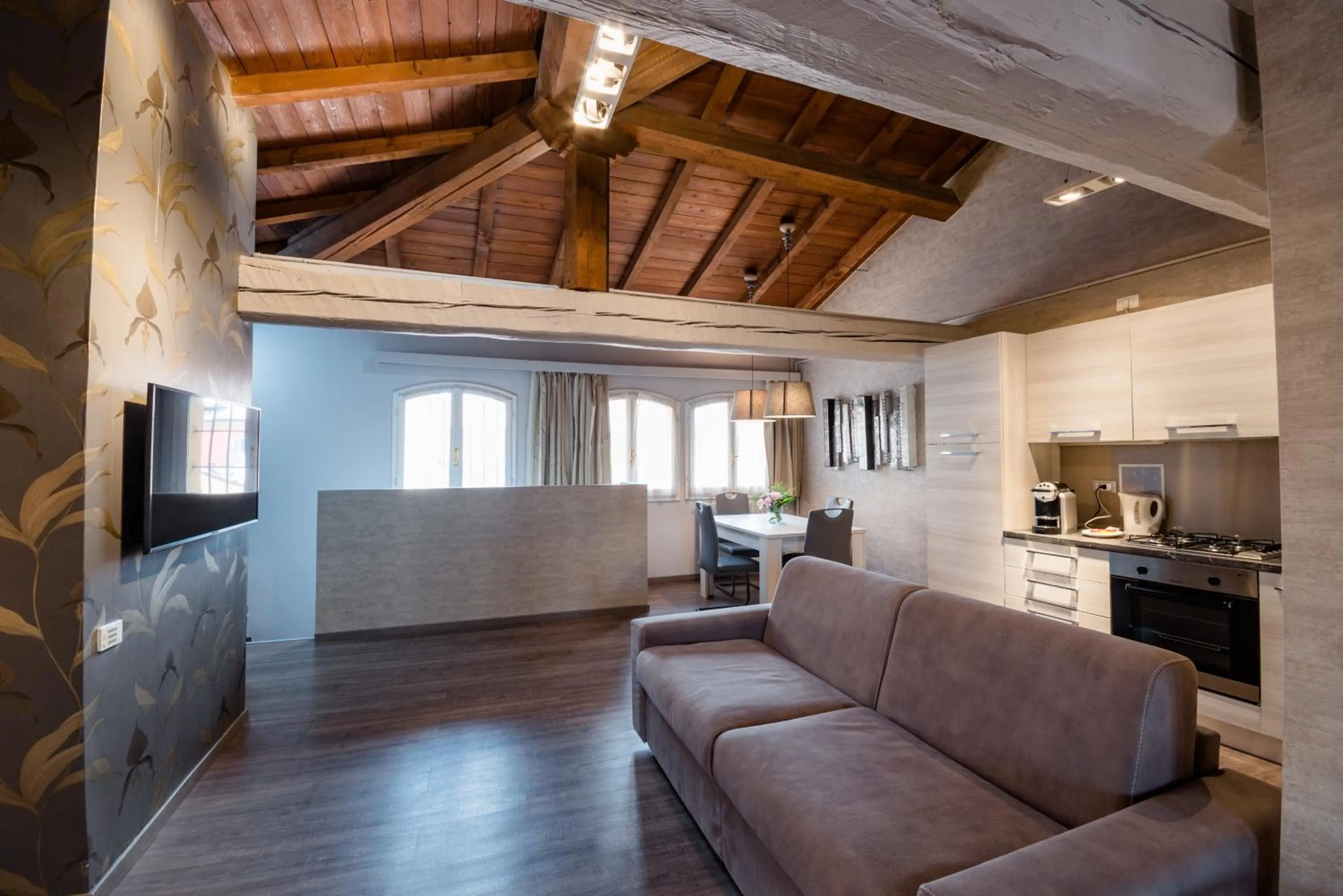 Photo of the whole room in Hotel Centrale