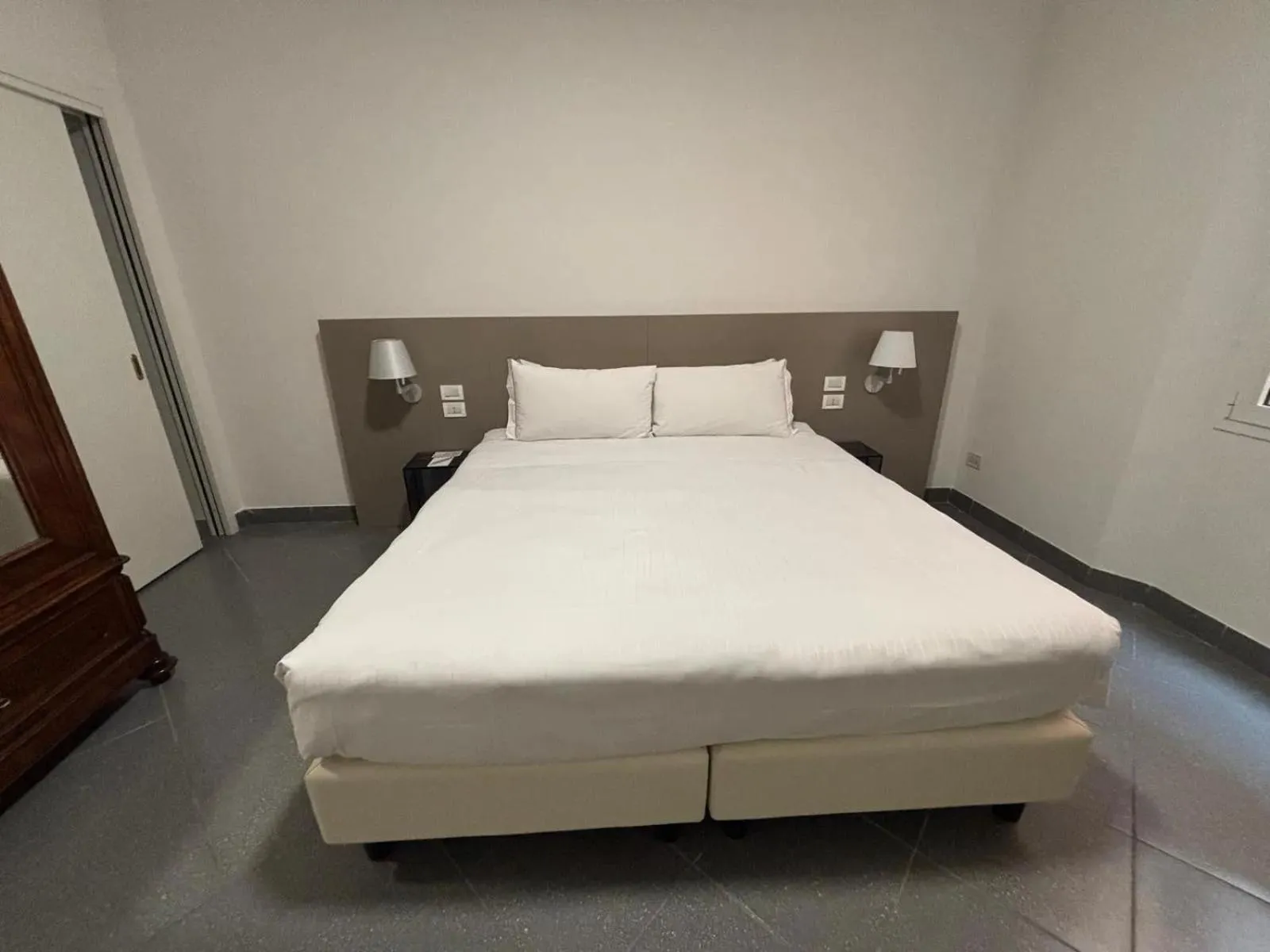 Bed in Phi Hotel Bologna