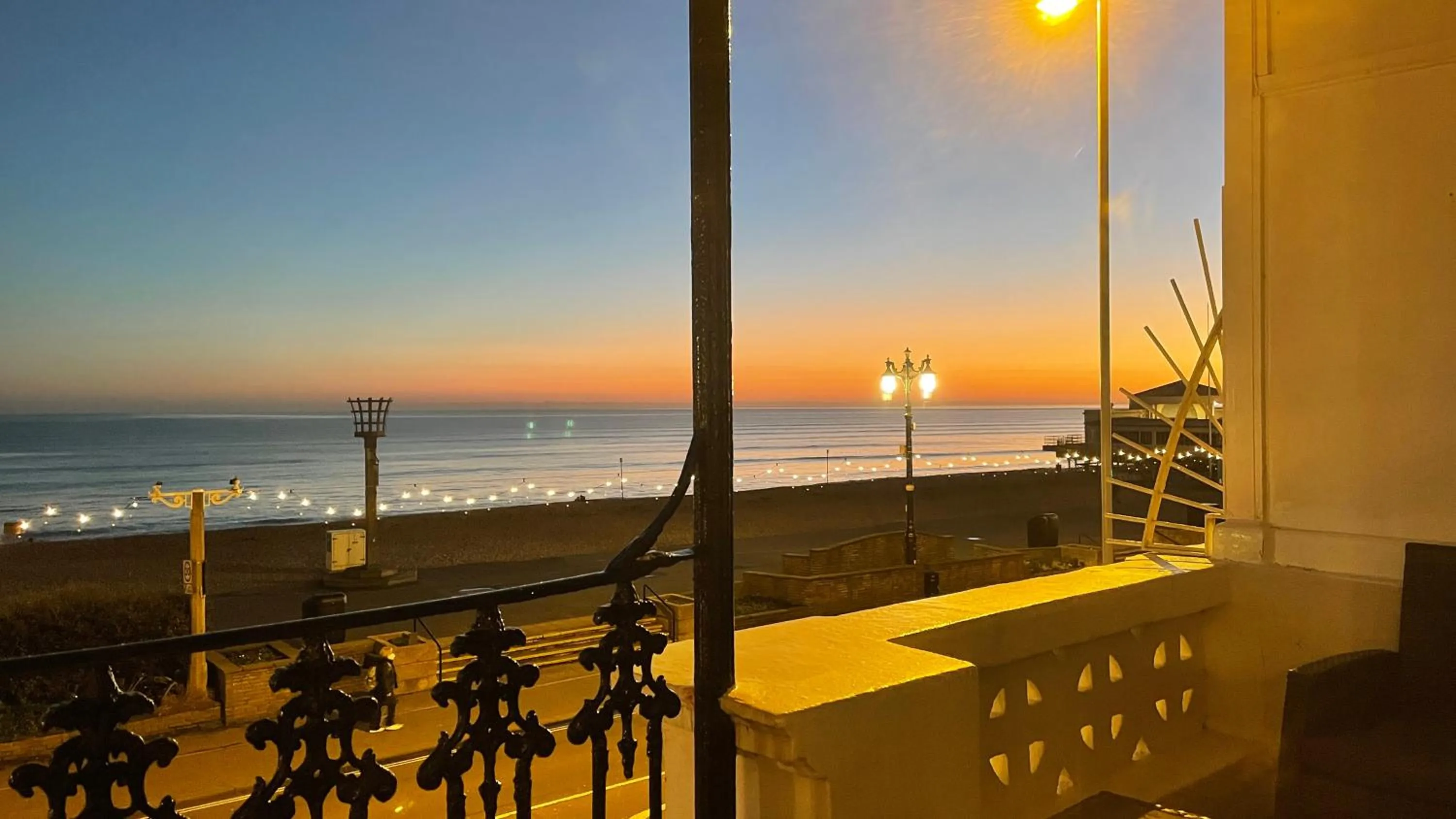 The Regency Studio - Stunning Seaview