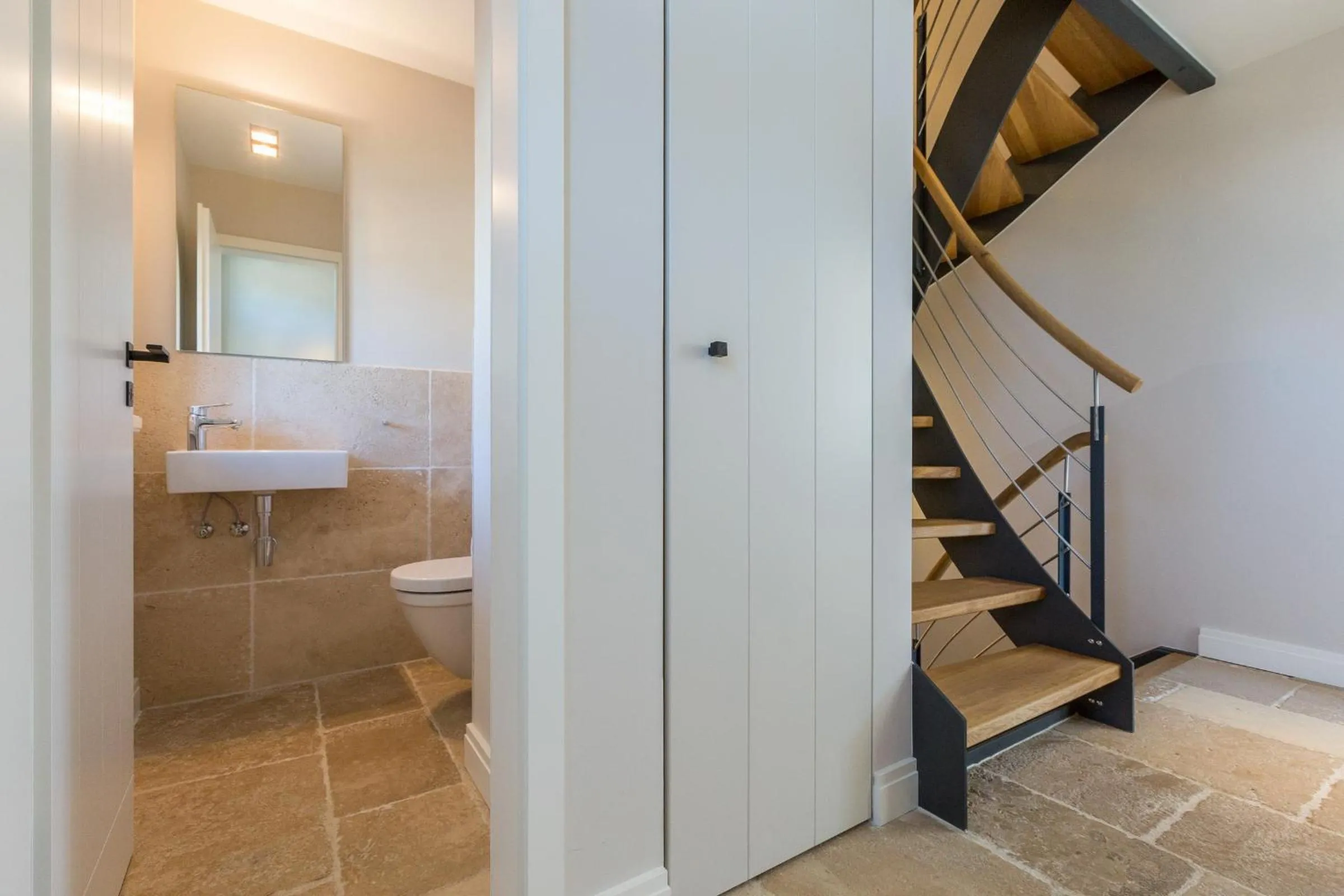 Bathroom in Hues Minde