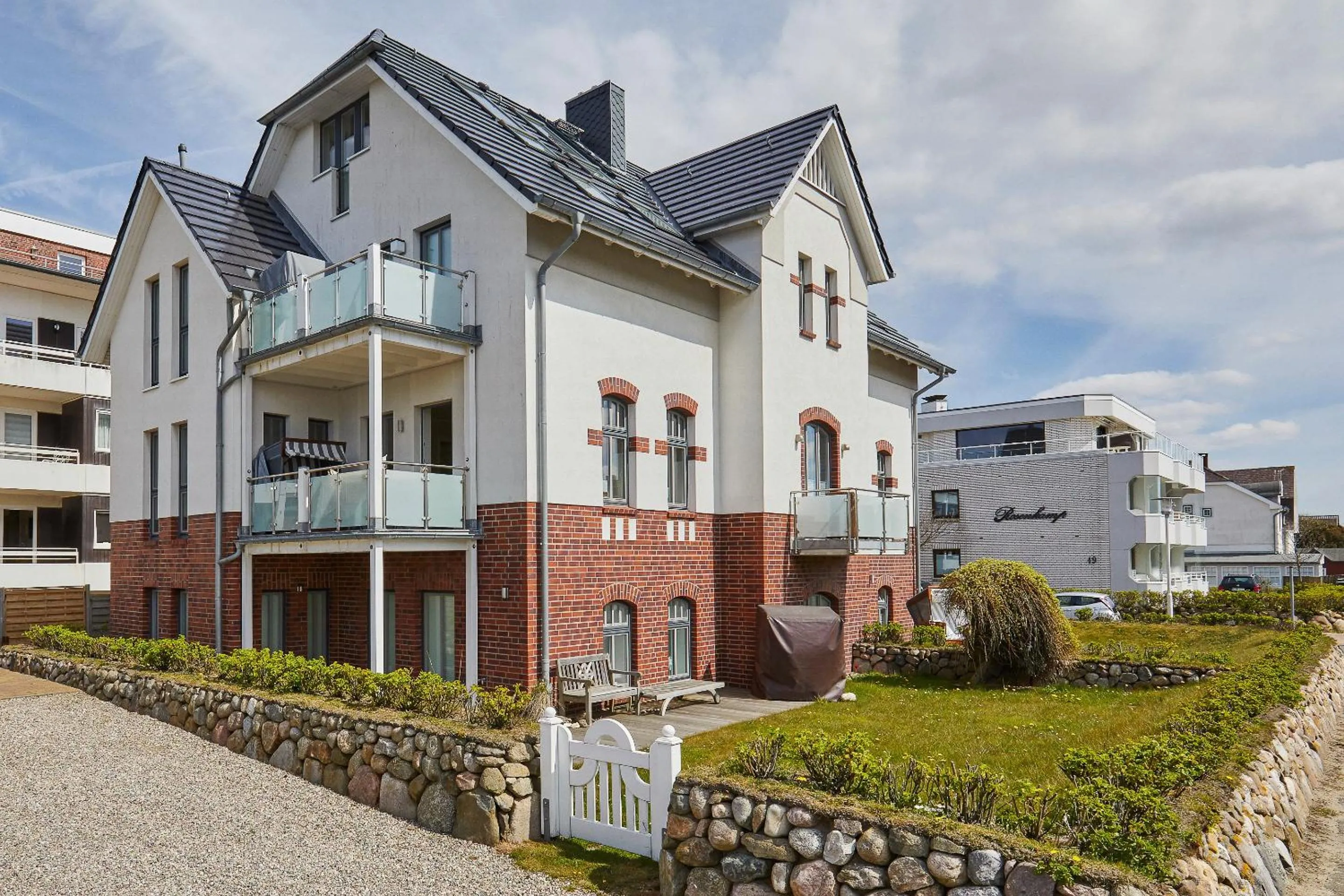 Property building in Inselsuite