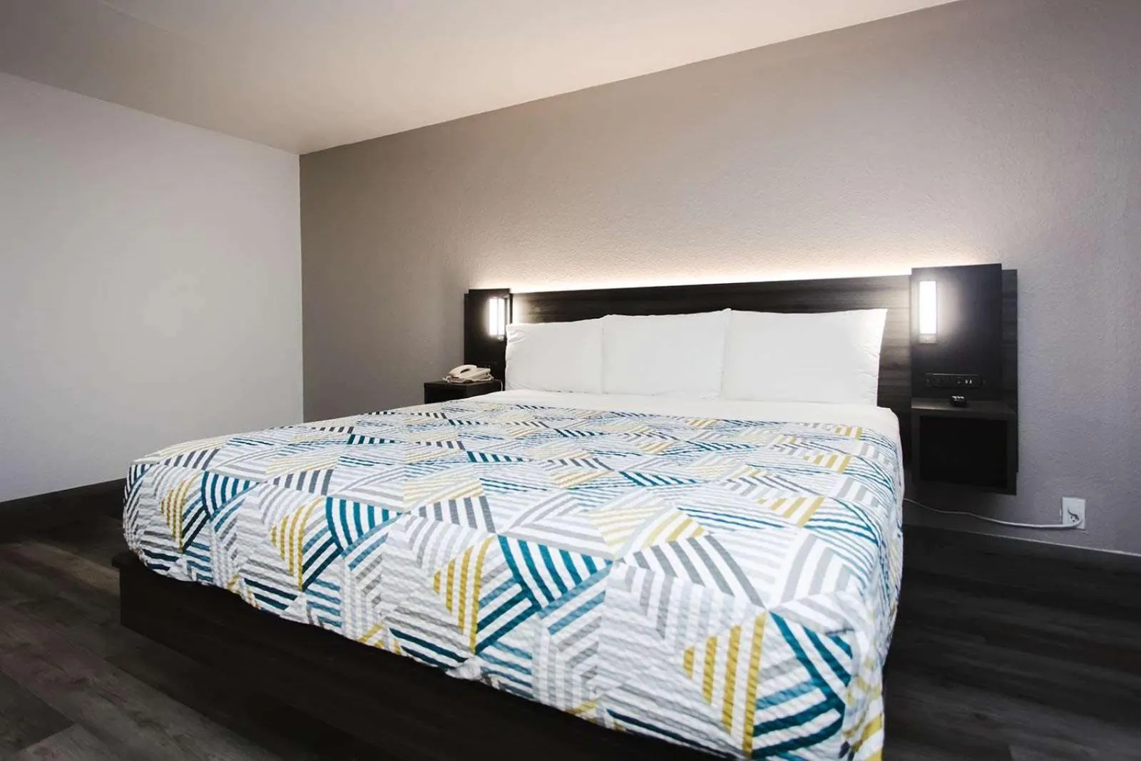 Bed in Studio 6 Houston TX Medical Center NRG Stadium