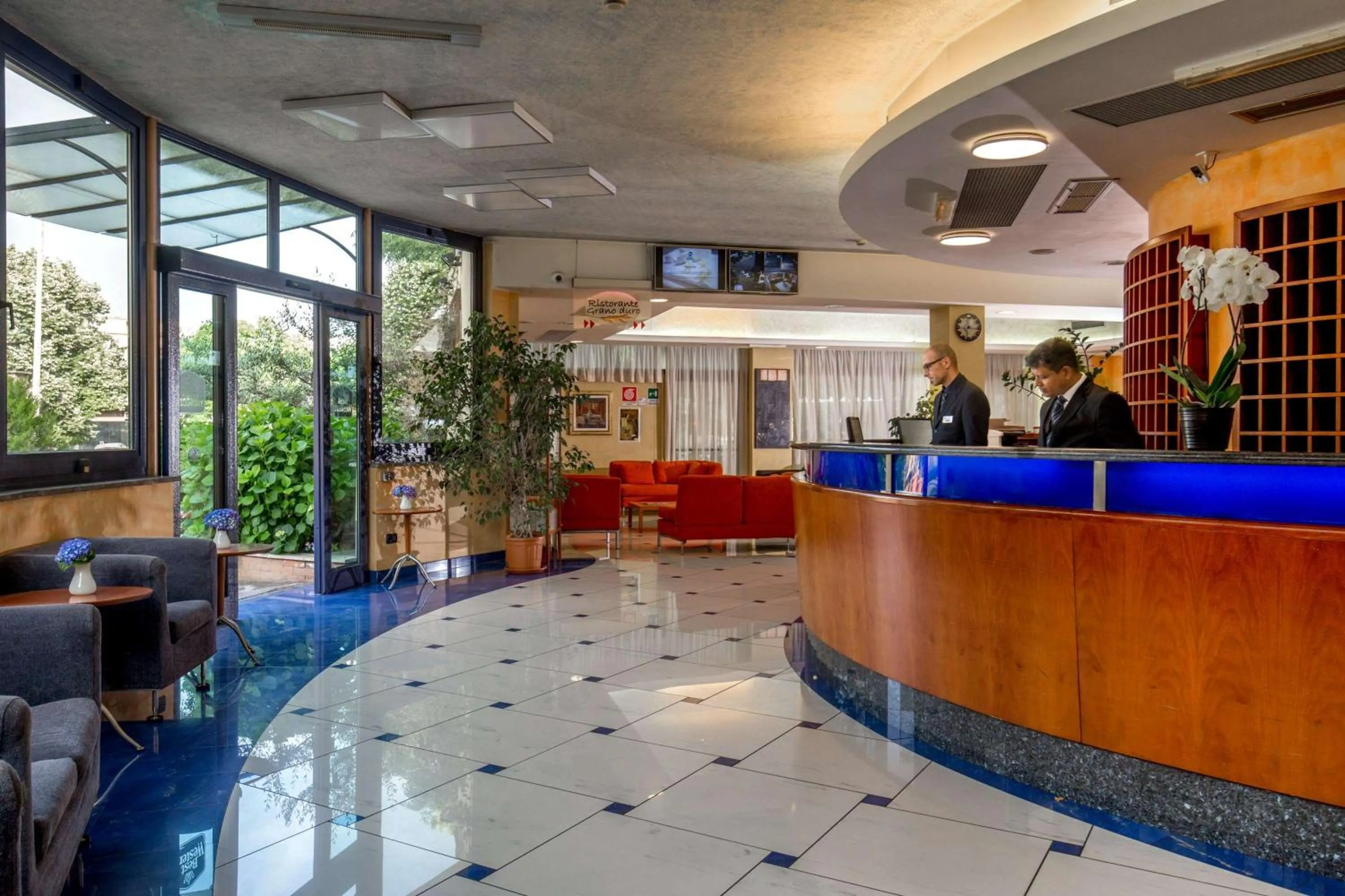Lobby or reception in Best Western Blu Hotel Roma