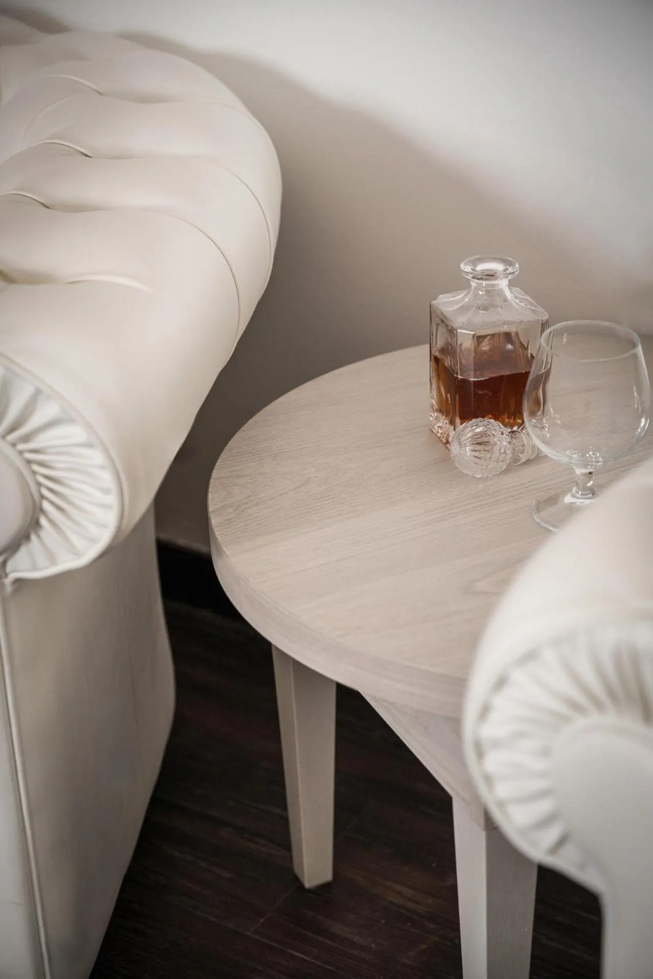 Decorative detail in Albergo Rossini 1936 - Small & Charming