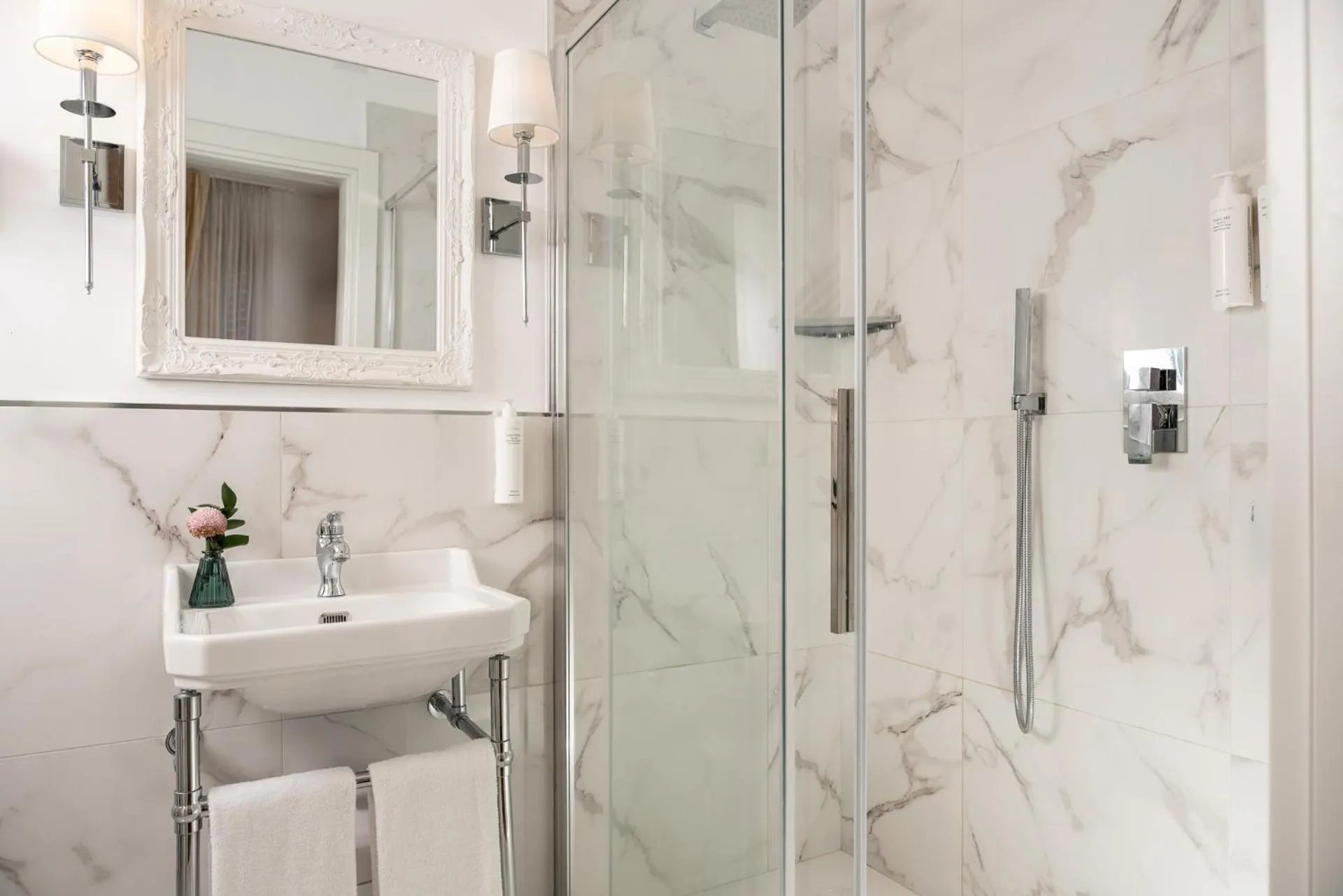 Bathroom in Albergo Rossini 1936 - Small & Charming