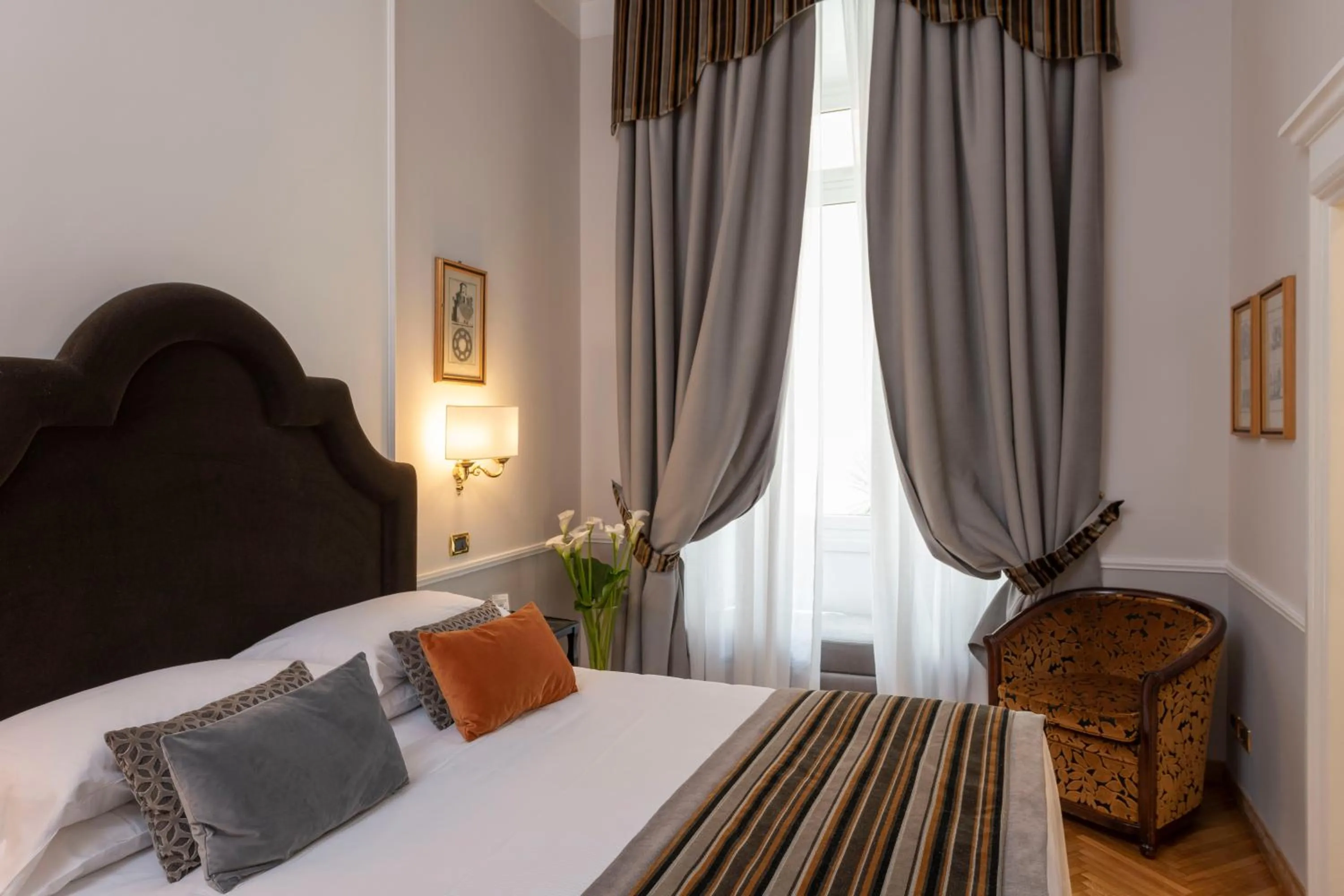 Bedroom, Bed in Bettoja Hotel Massimo d'Azeglio