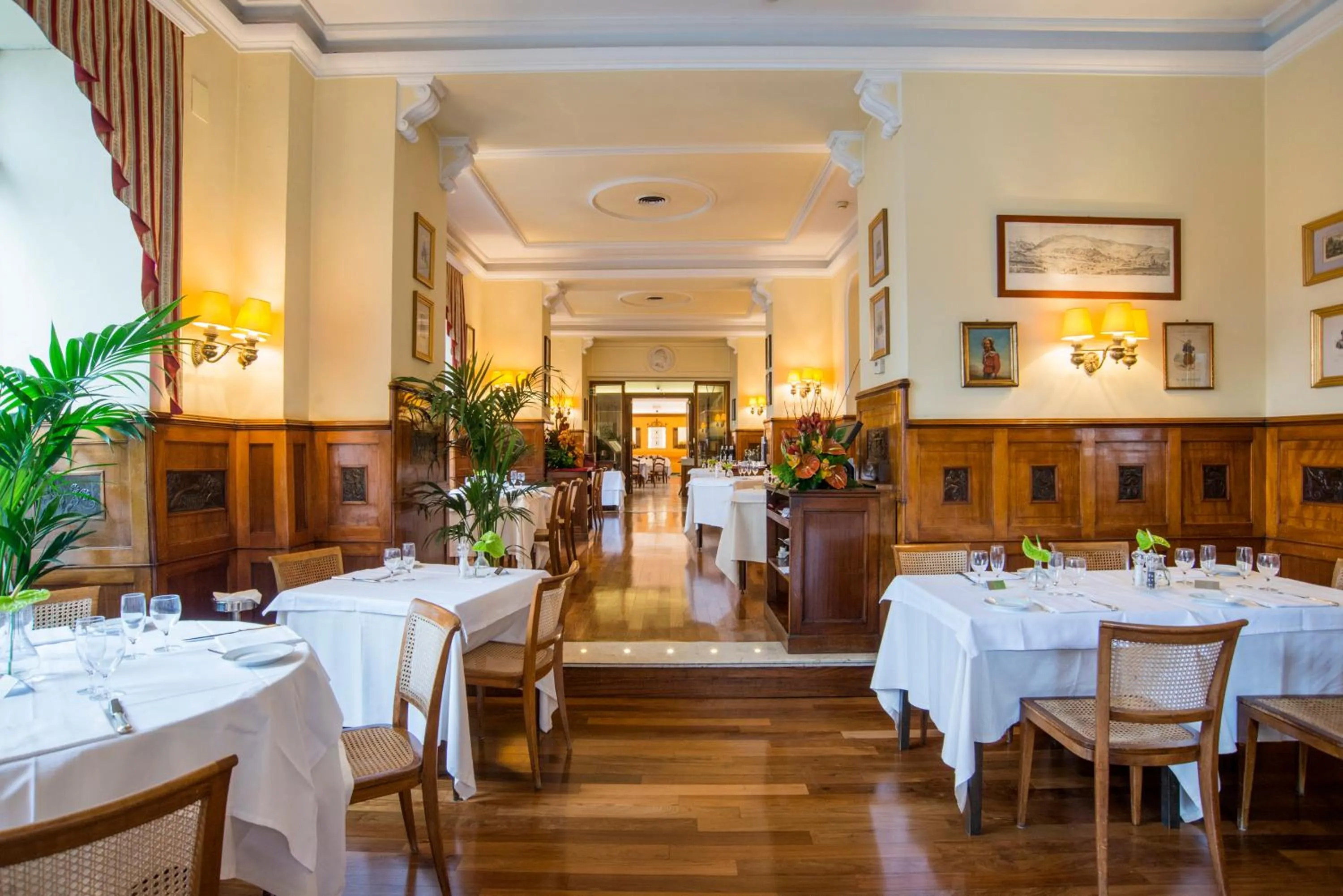 Restaurant/places to eat in Bettoja Hotel Massimo d'Azeglio