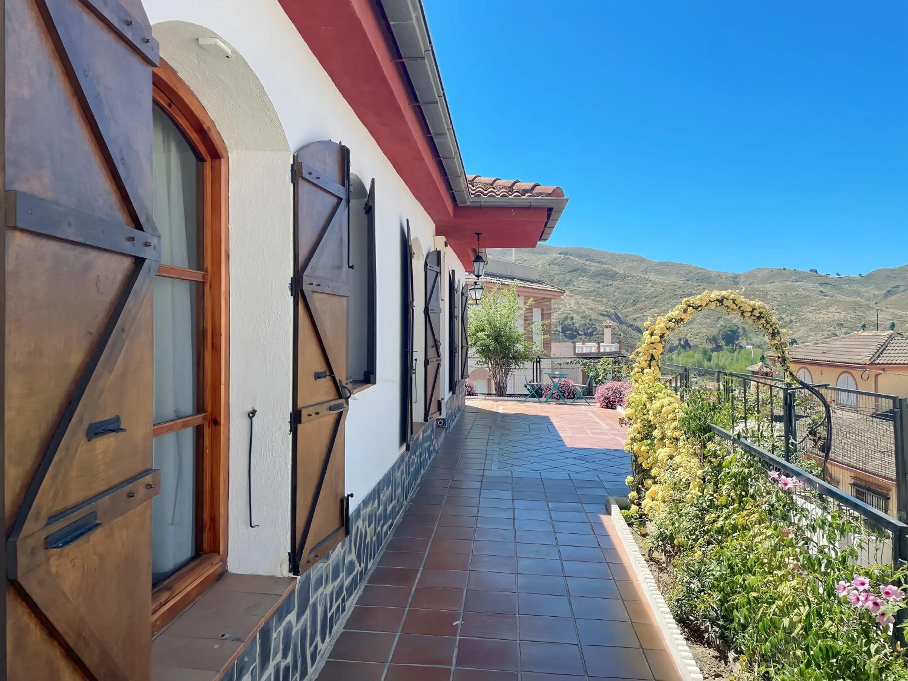 Casa rural VISTABLANCA en una sola planta con bonitas vistas y piscina - Junto a la capital y la Alhambra