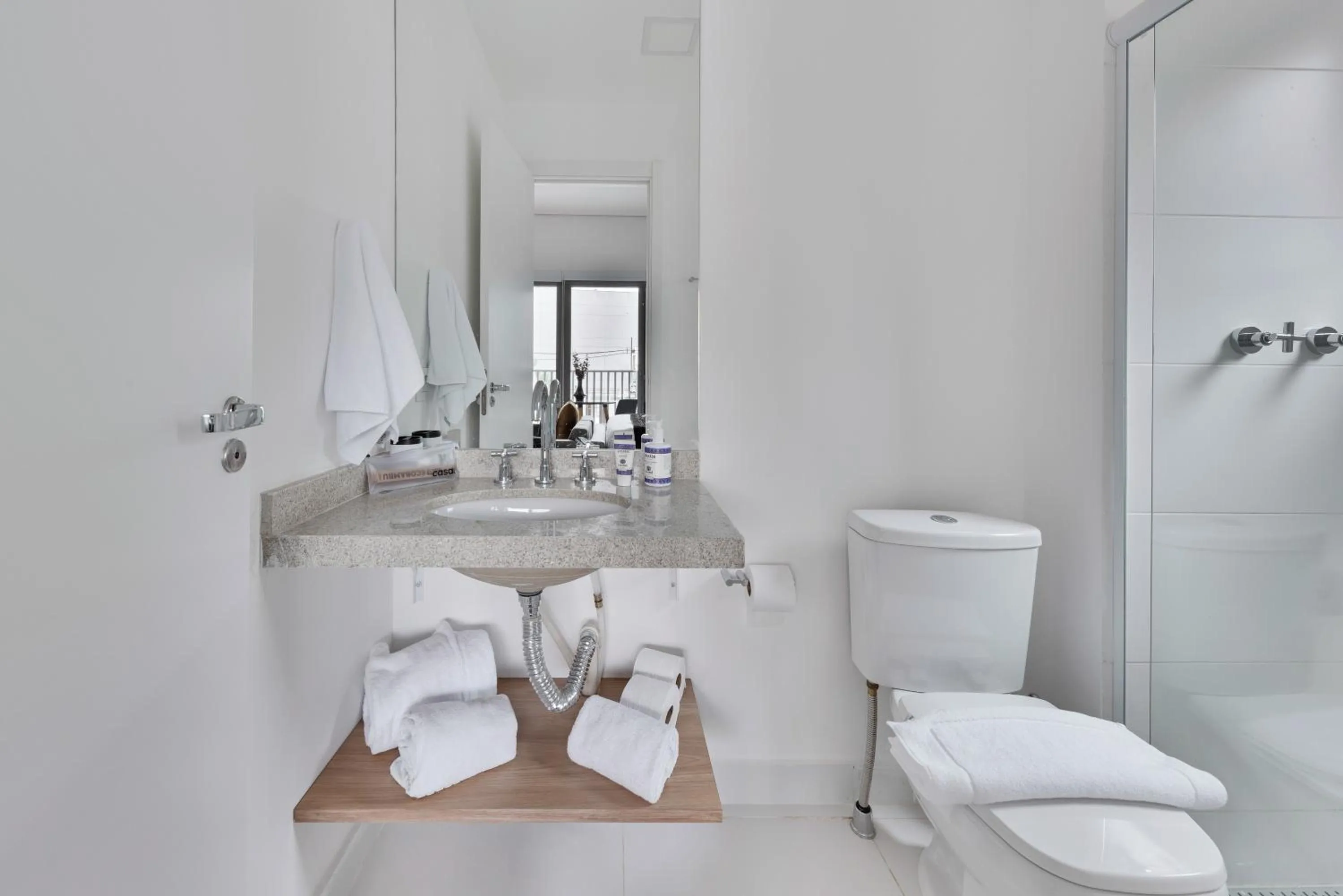 Shower in Charlie Edição Jardim Paulista