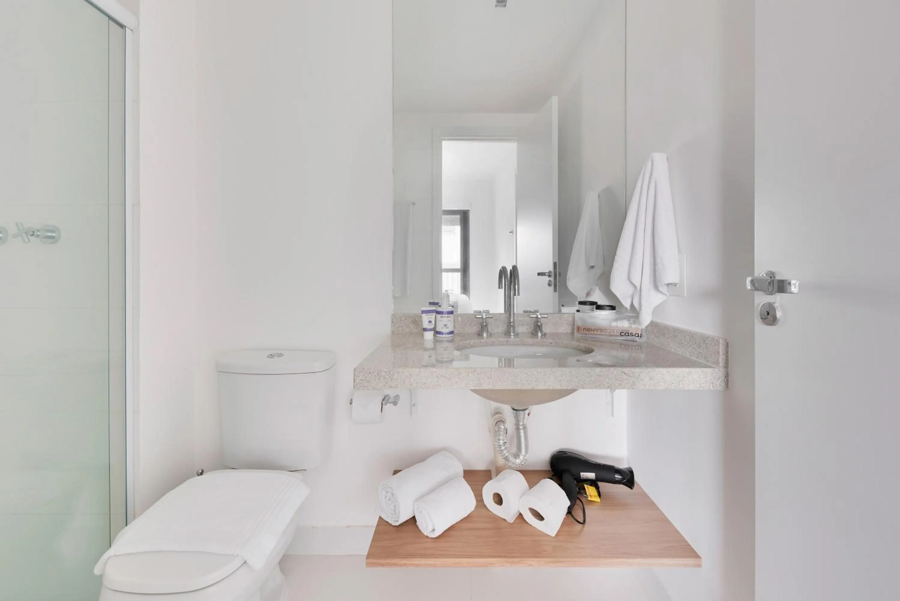 Shower in Charlie Edição Jardim Paulista