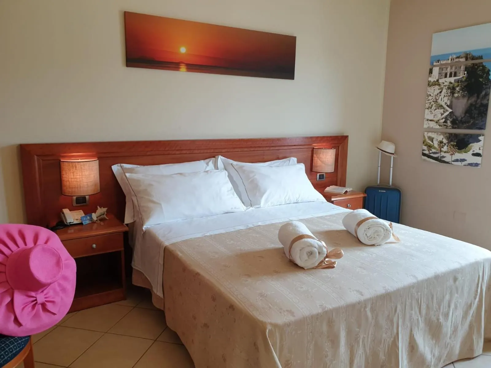 Bedroom, Bed in La Bussola Hotel Calabria