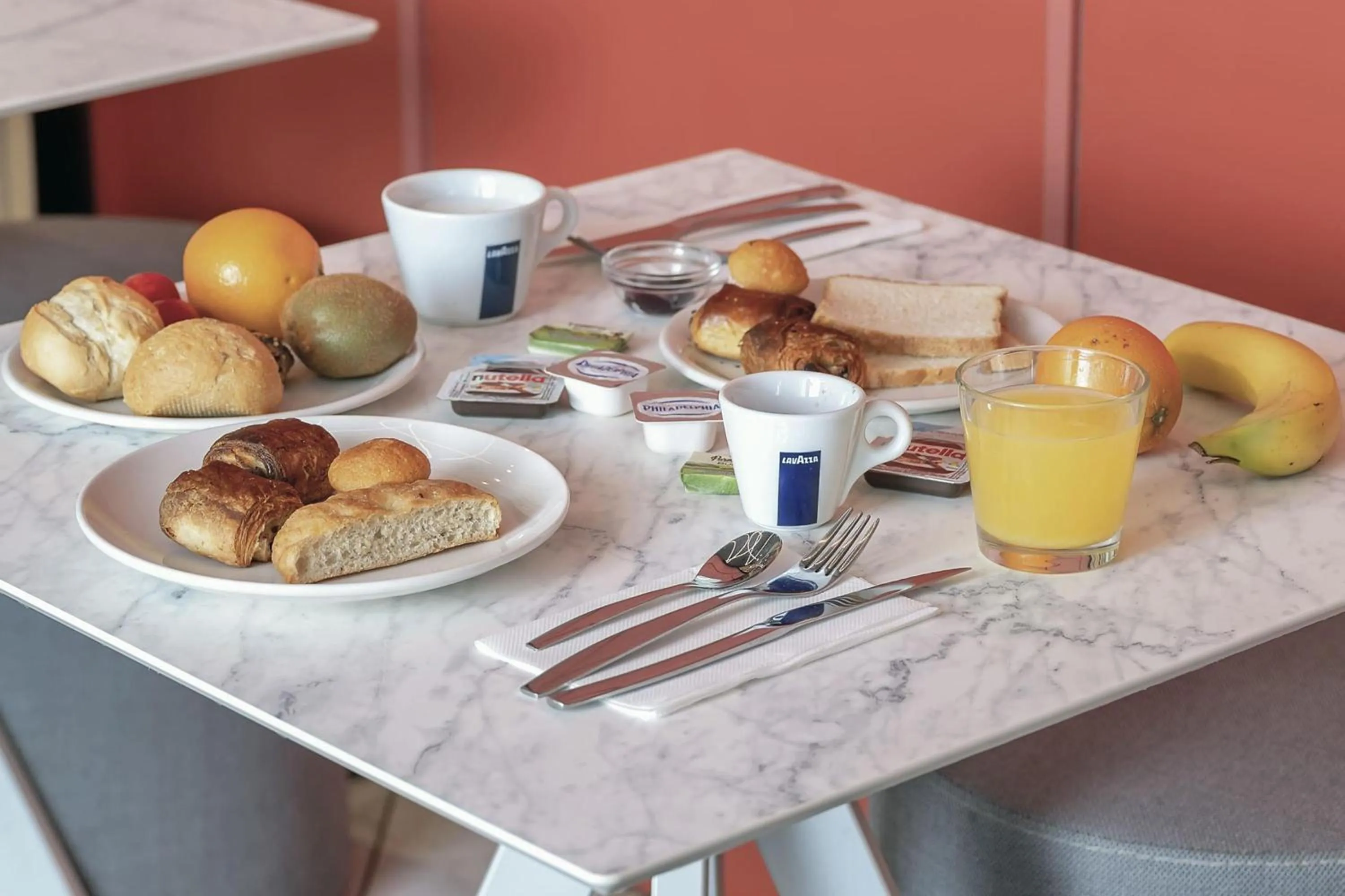 Restaurant/places to eat in B&B HOTEL Milano Cologno Studios