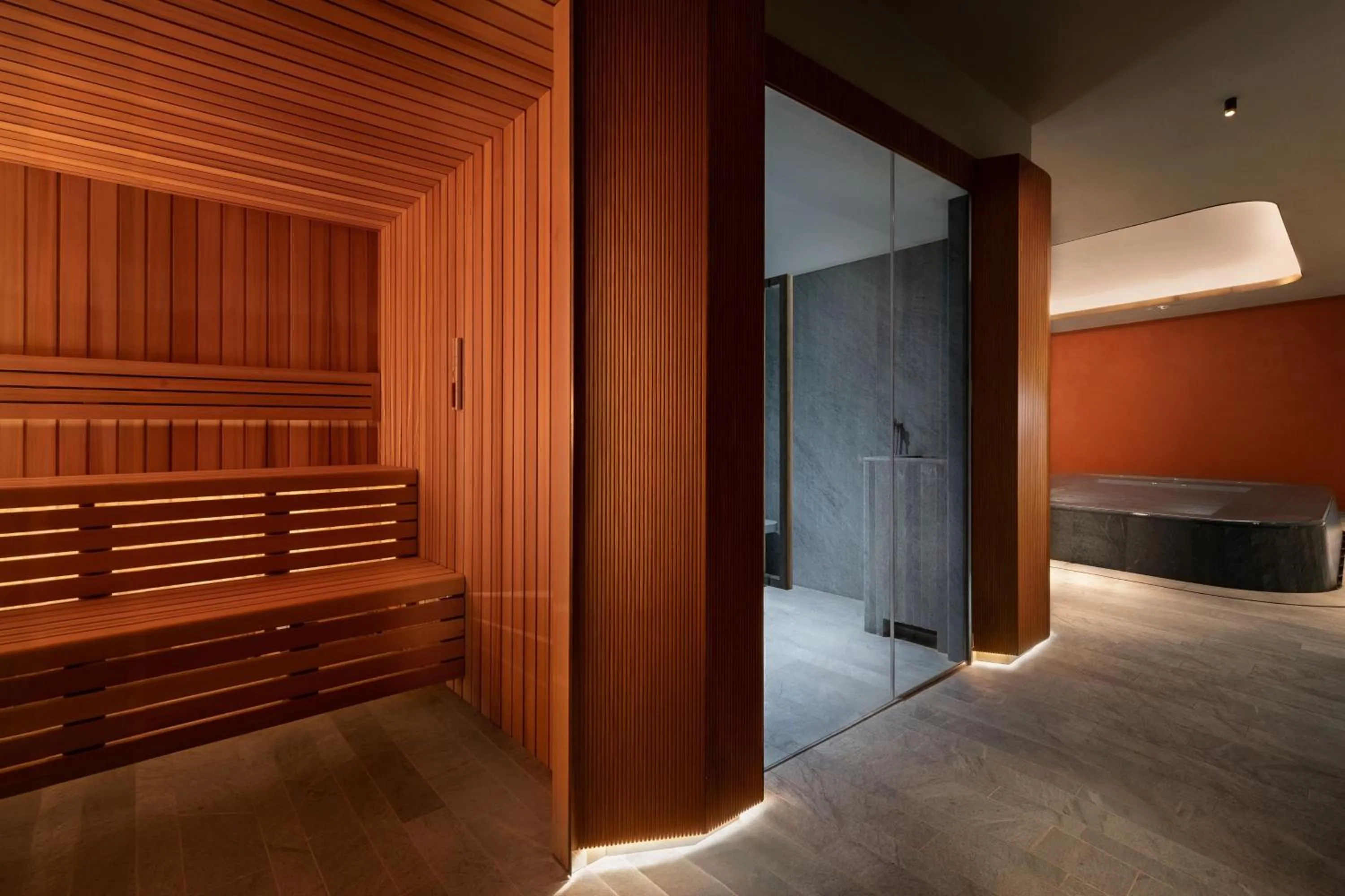 Spa and wellness centre/facilities, Bed in Sheraton Lake Como Hotel