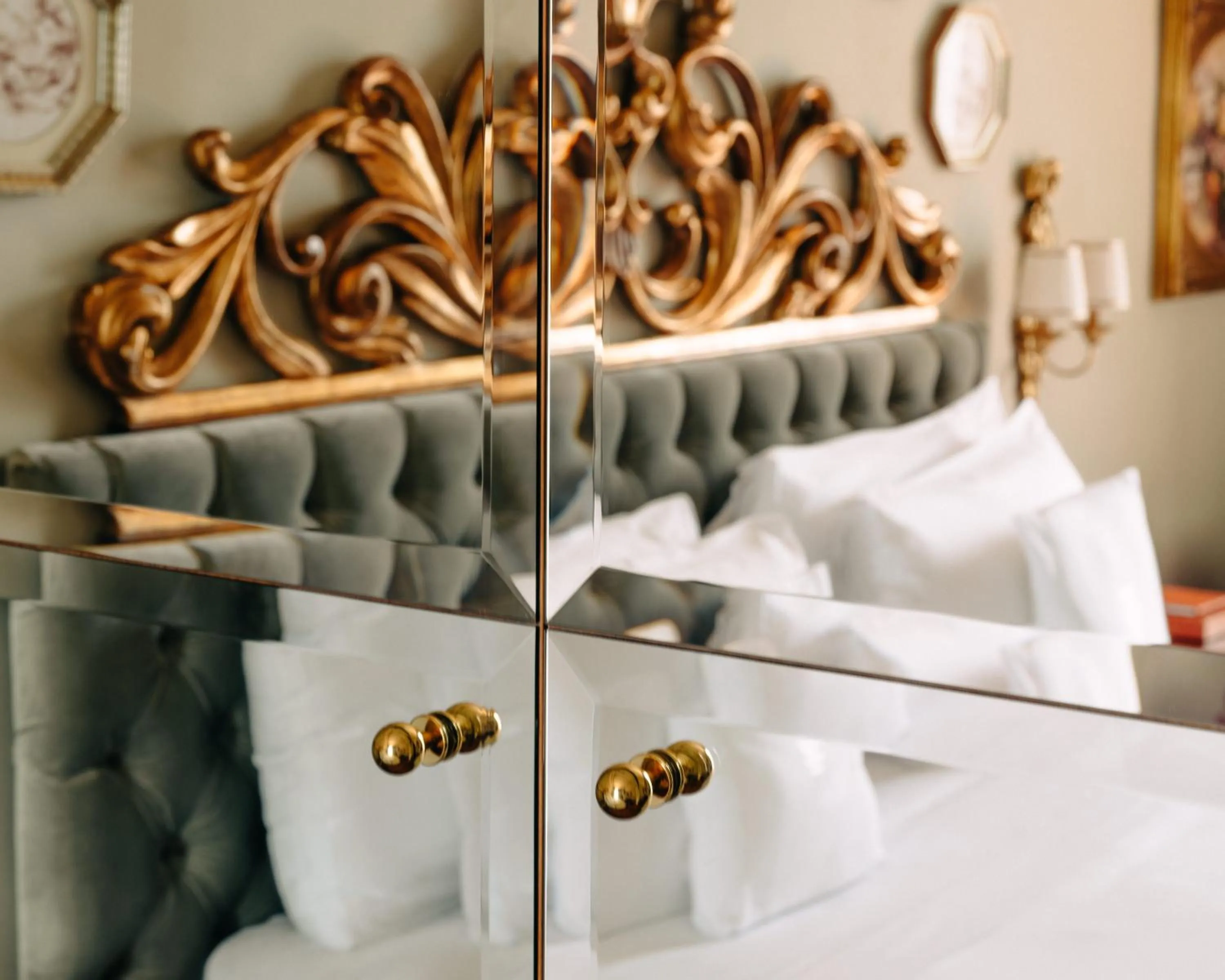 Decorative detail, Bed in Grand Hotel Tremezzo