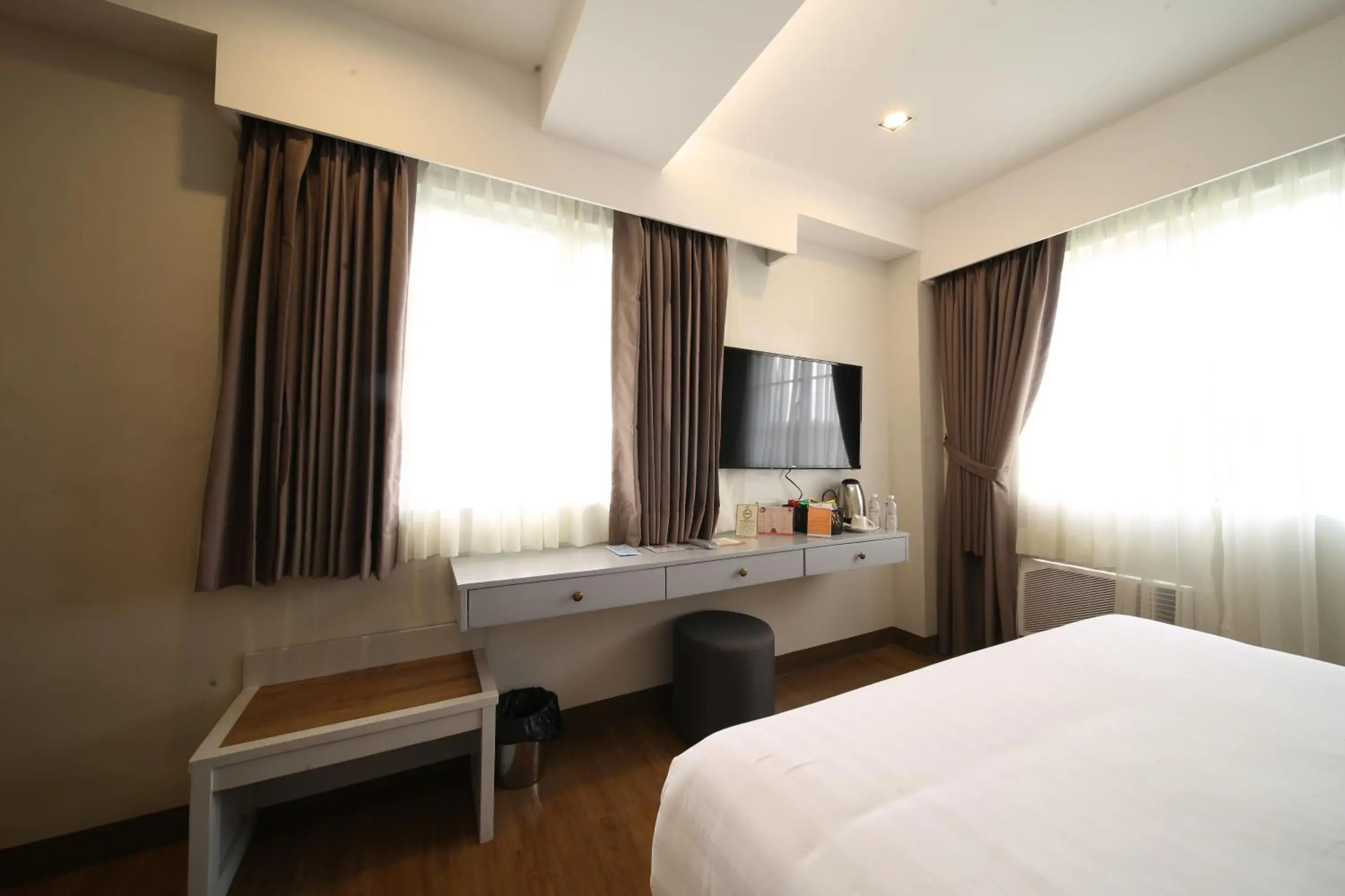 Superior Double Room in Via Appia Tagaytay Superior Double Room in Via Appia Tagaytay