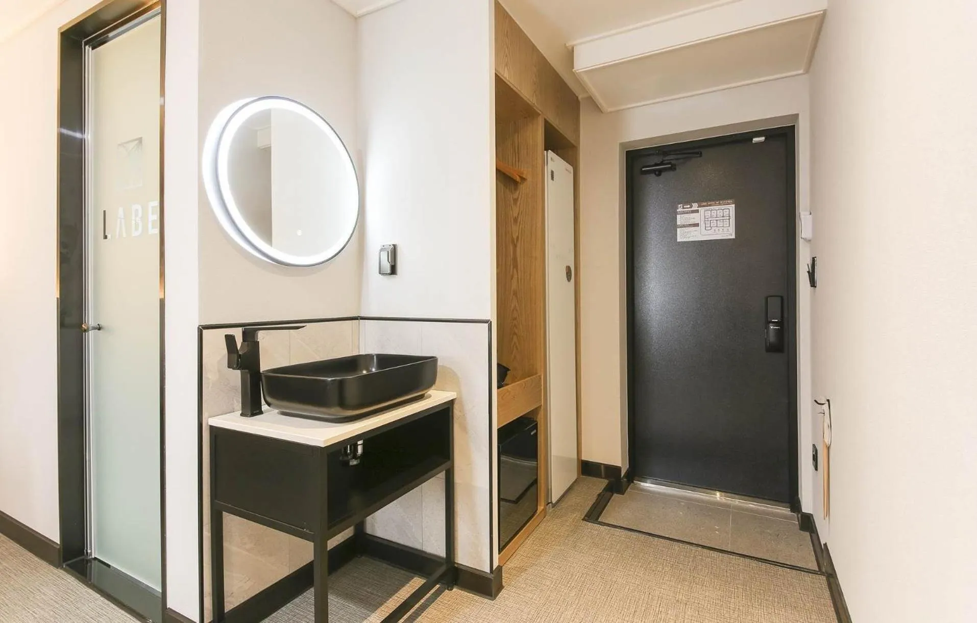 hair dresser in LABE Hotel