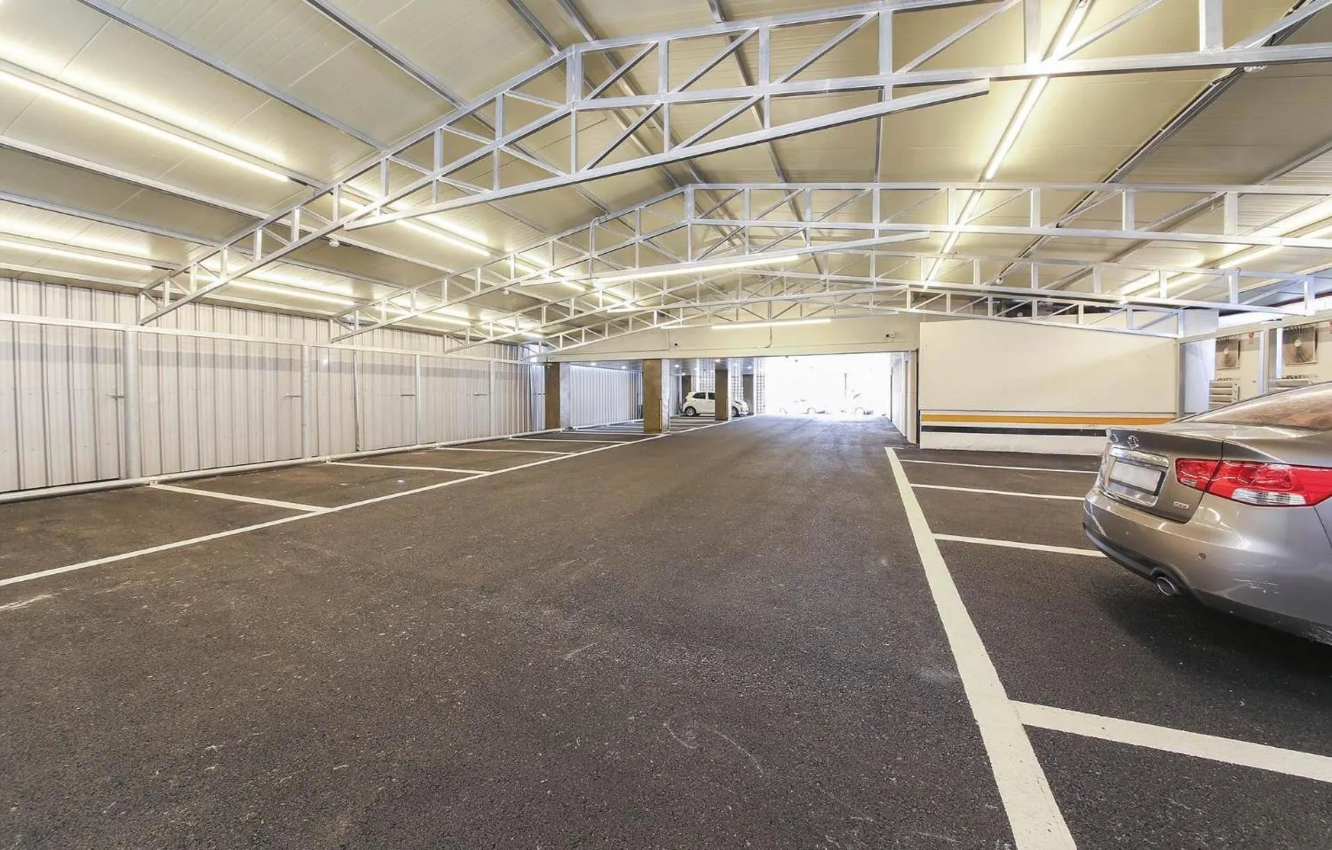 Parking in LABE Hotel