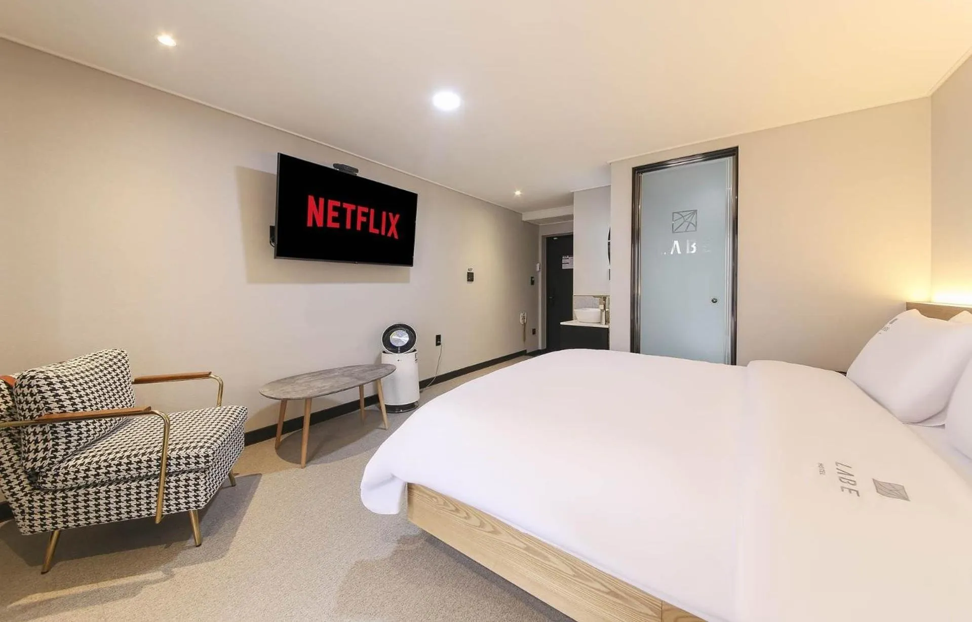 Bedroom, Bed in LABE Hotel