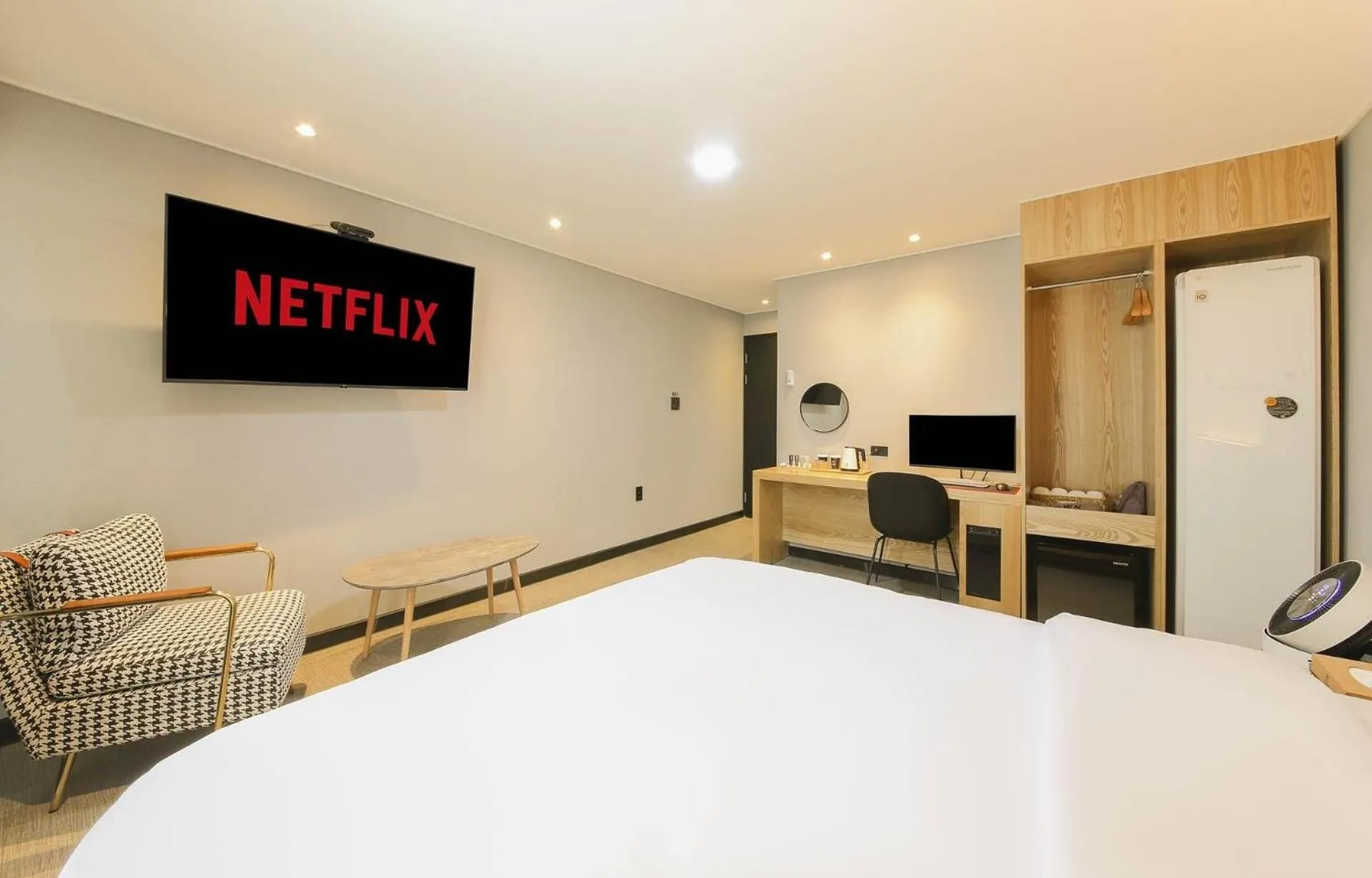 Bedroom in LABE Hotel