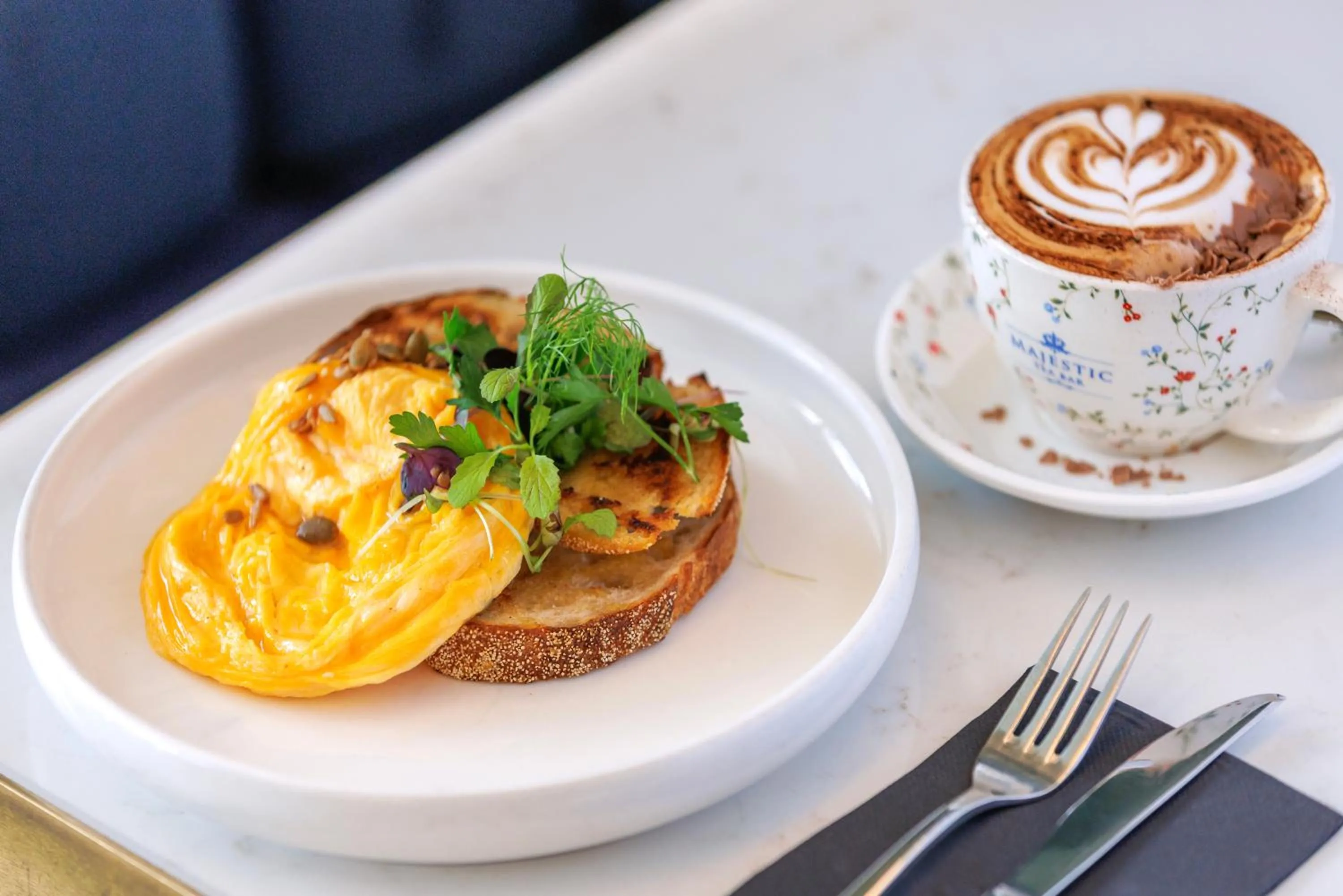 Restaurant/places to eat in The Mayfair