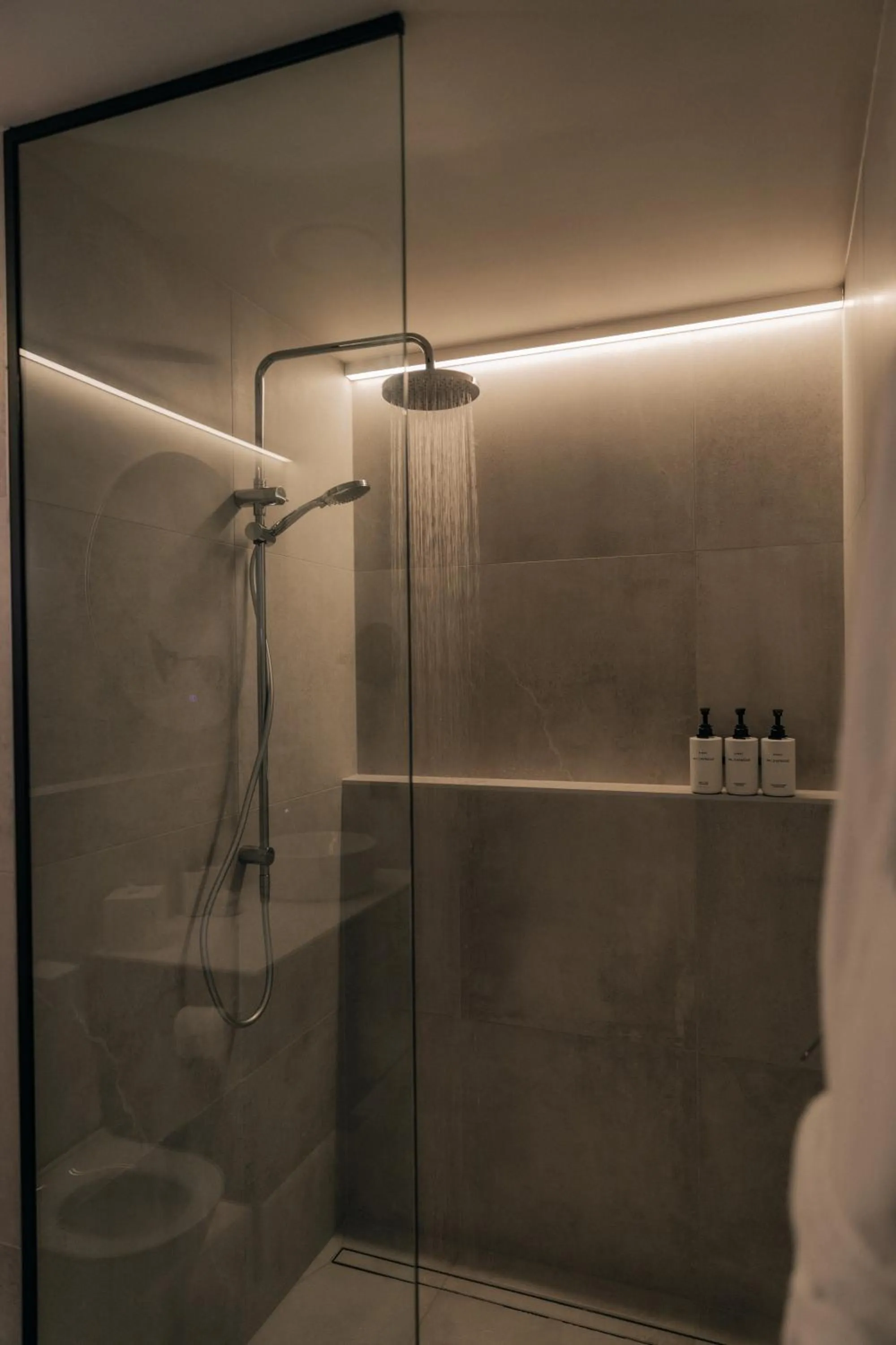 Shower in The Mayfair