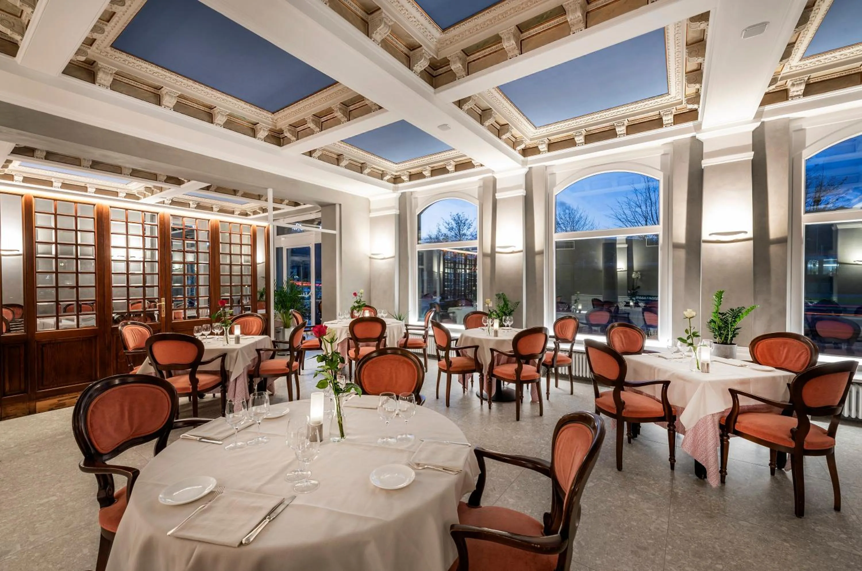 Restaurant/places to eat in Hotel Metropole Suisse