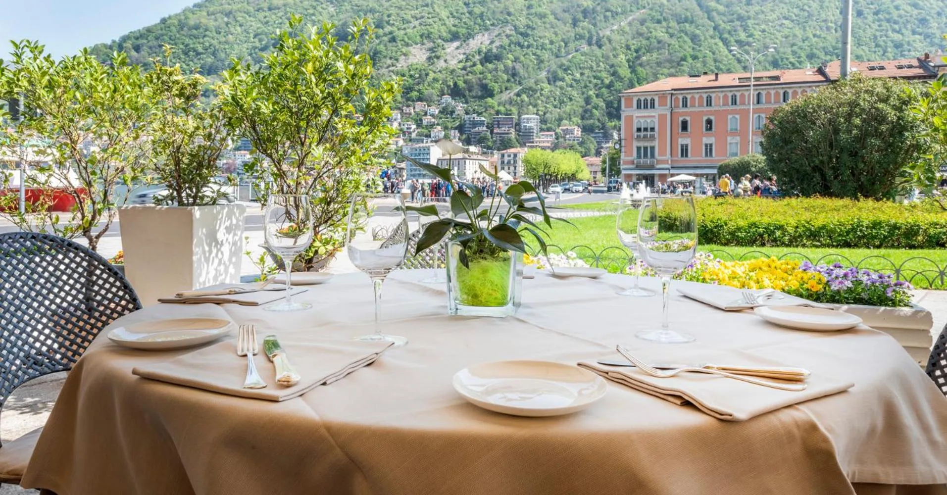 Restaurant/places to eat in Hotel Metropole Suisse