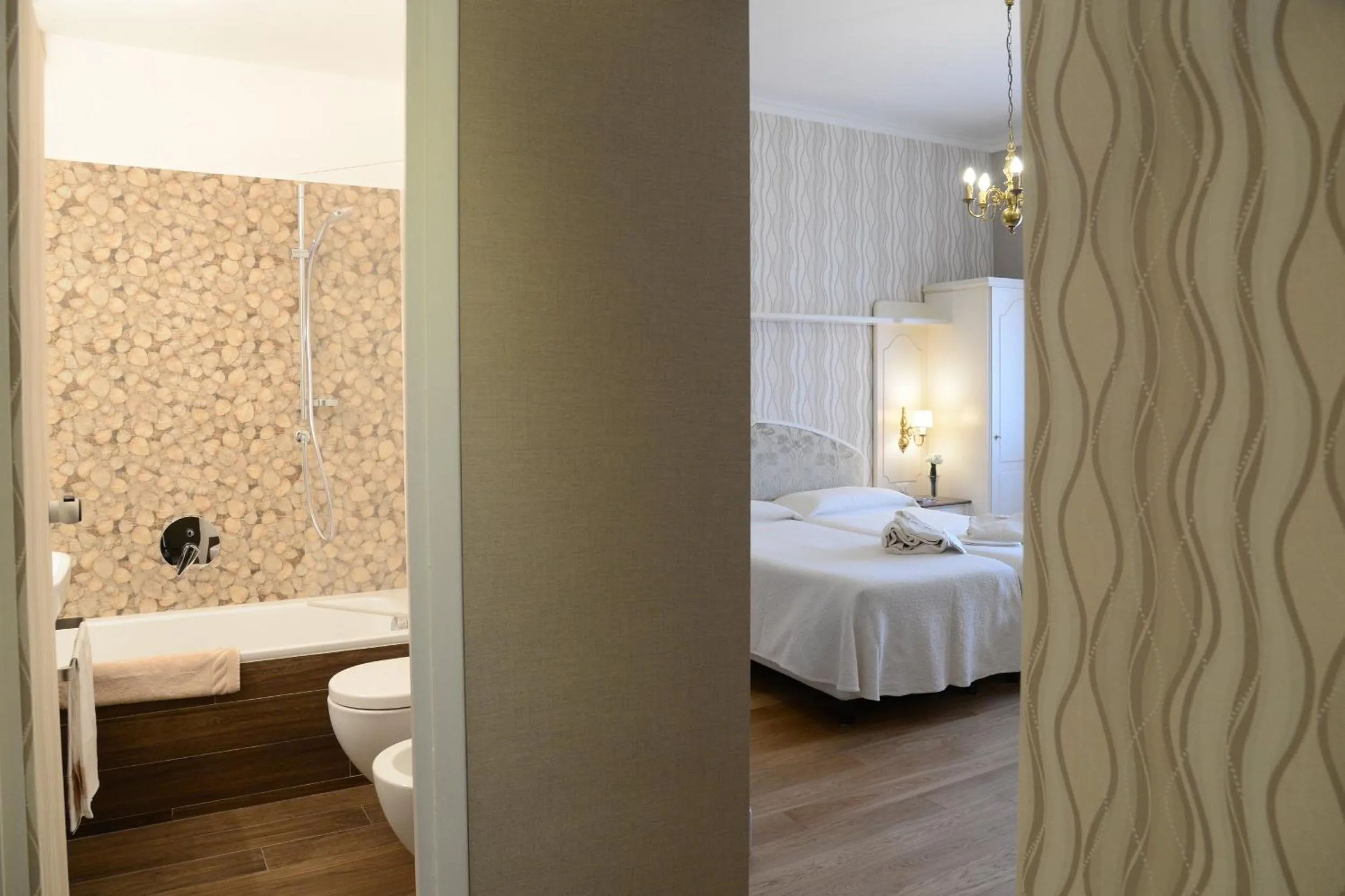 Decorative detail, Bed in Hotel Metropole Suisse