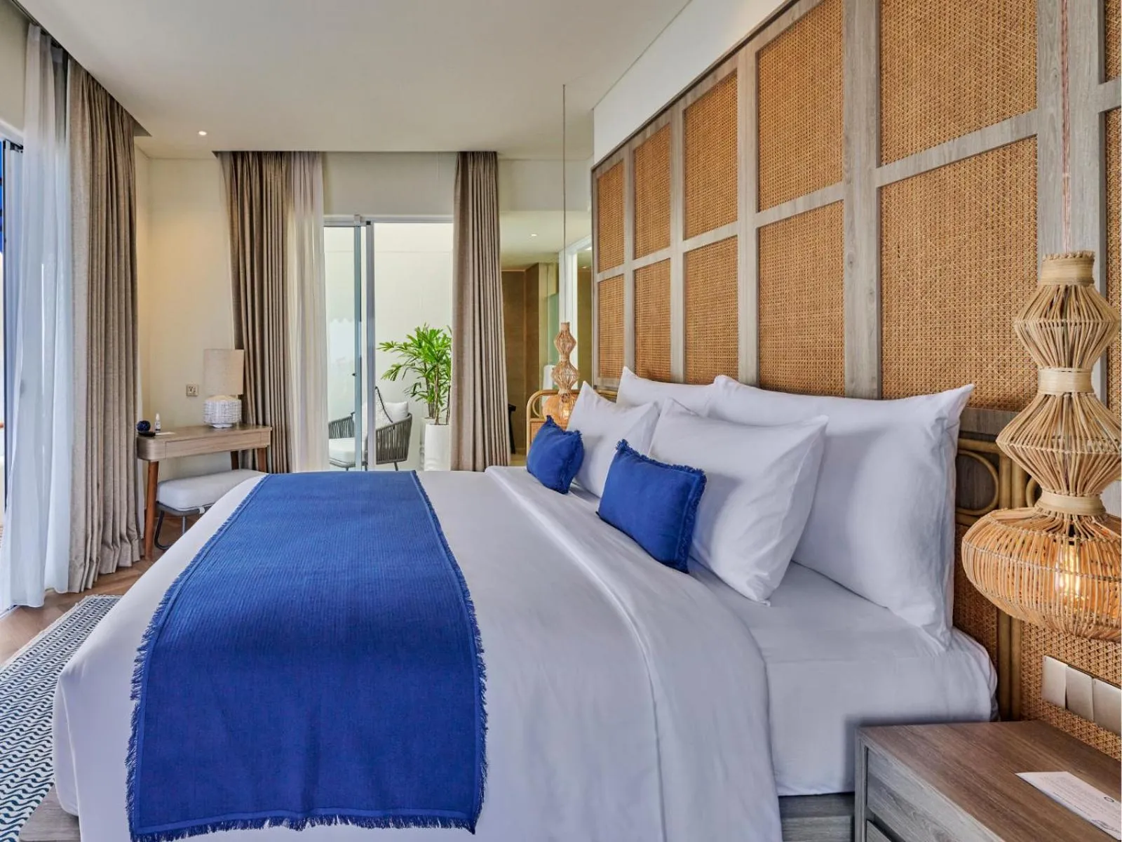 Bedroom, Bed in Royal Avila Boutique Resort