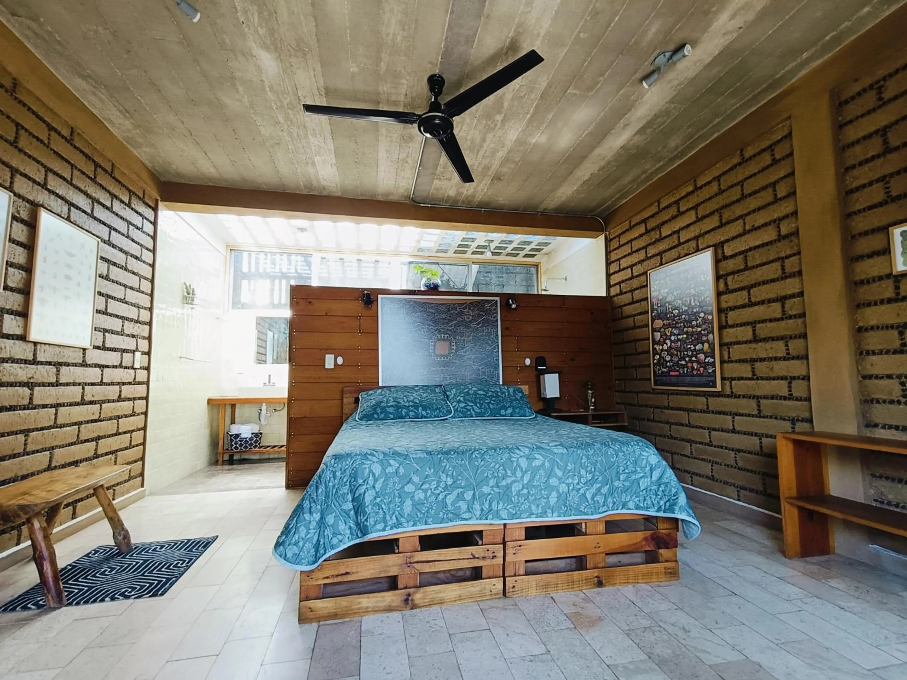 Photo of the whole room, Bed in Casa Santi H