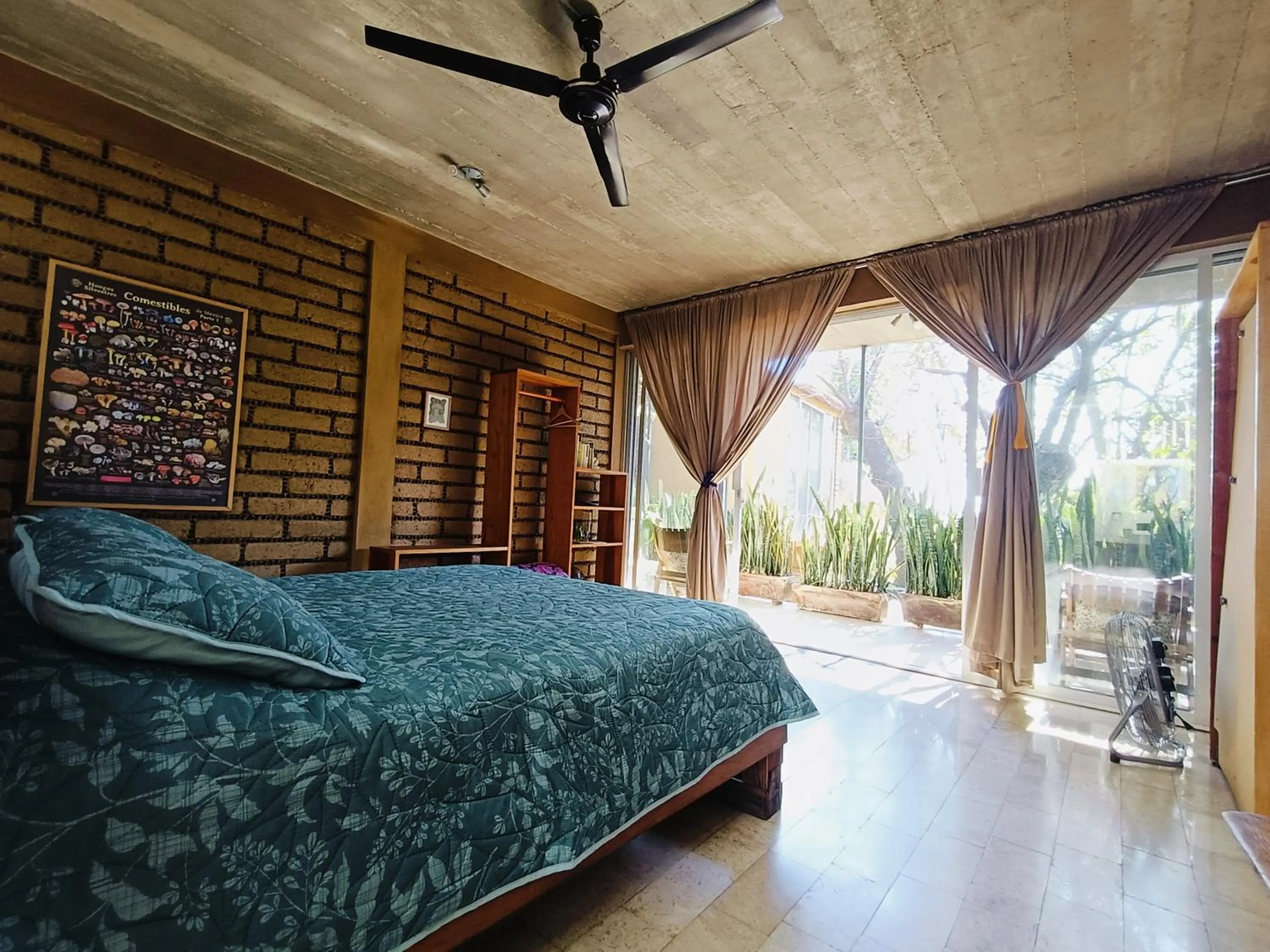 Photo of the whole room, Bed in Casa Santi H