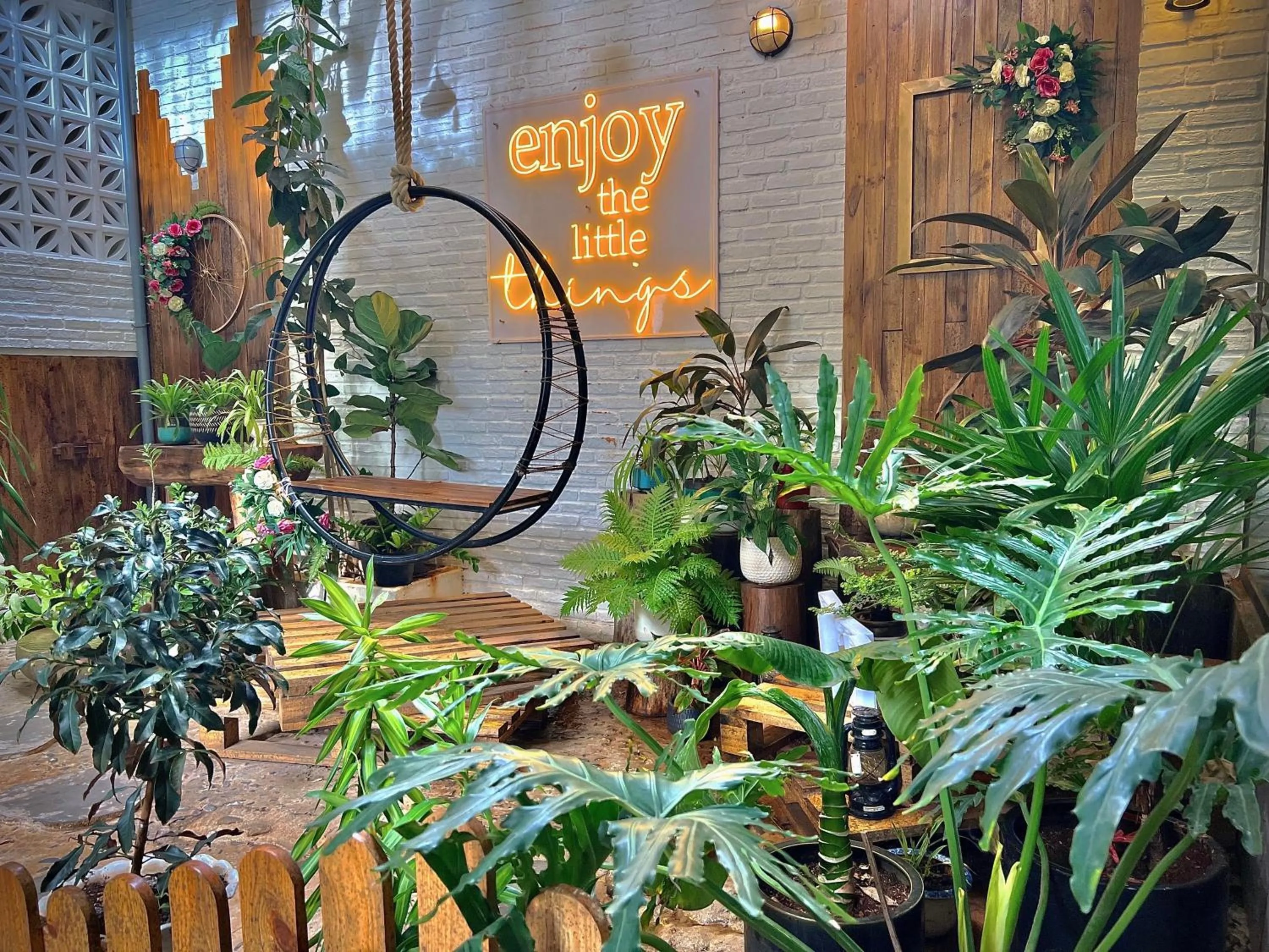 Garden in Fati Boutique Hotel & Apartment