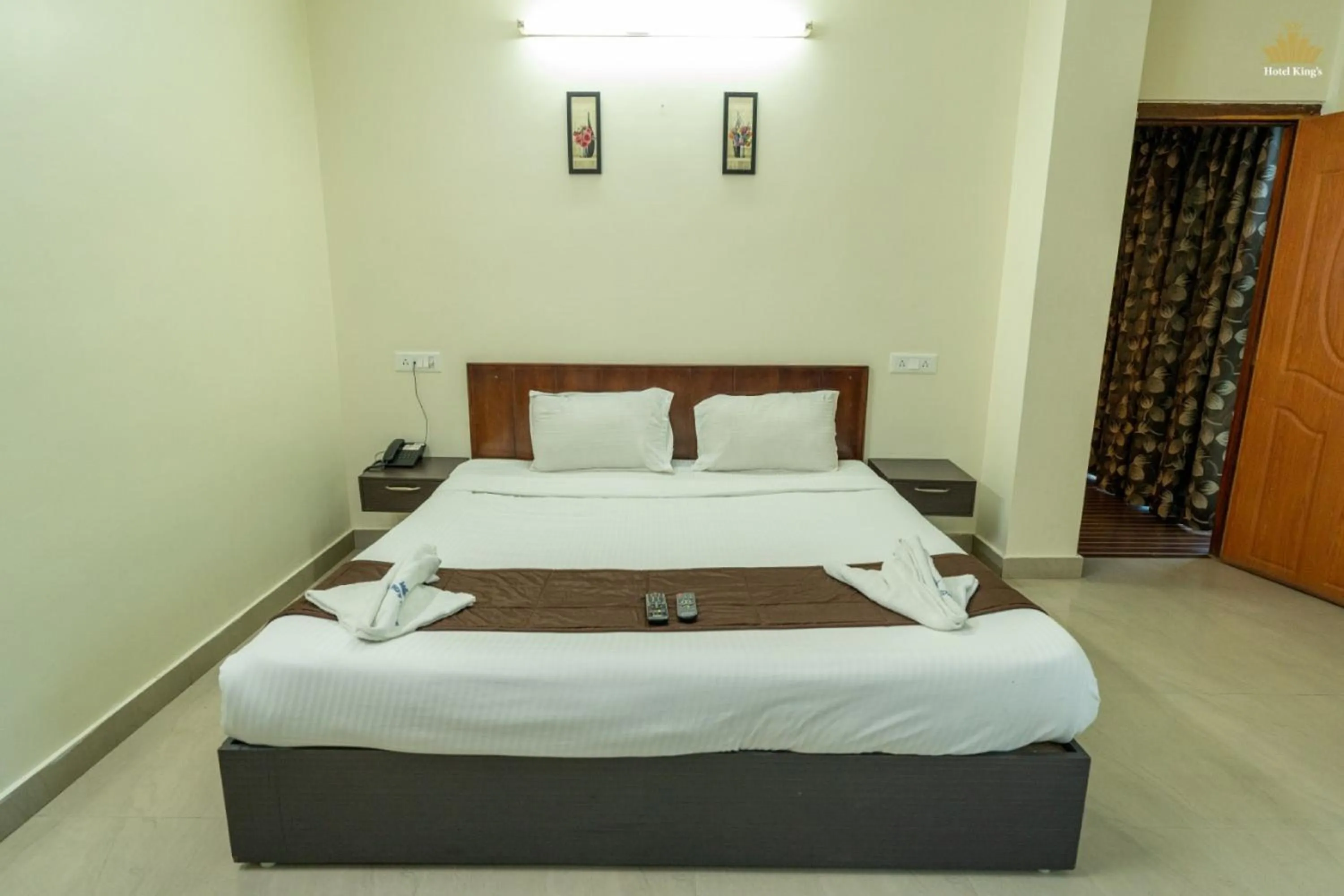 Bedroom, Bed in Hotel The King's