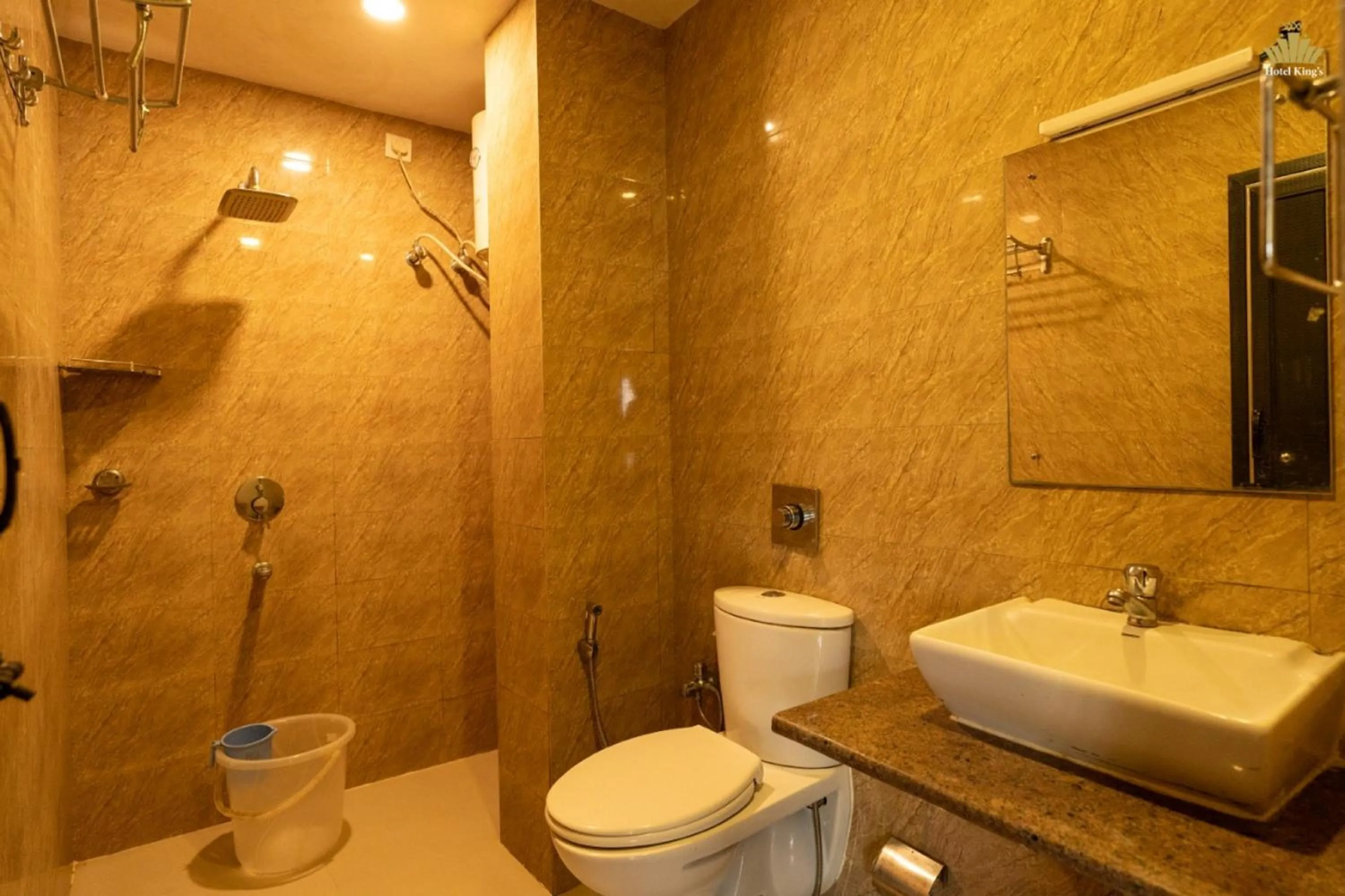 Bathroom in Hotel The King's