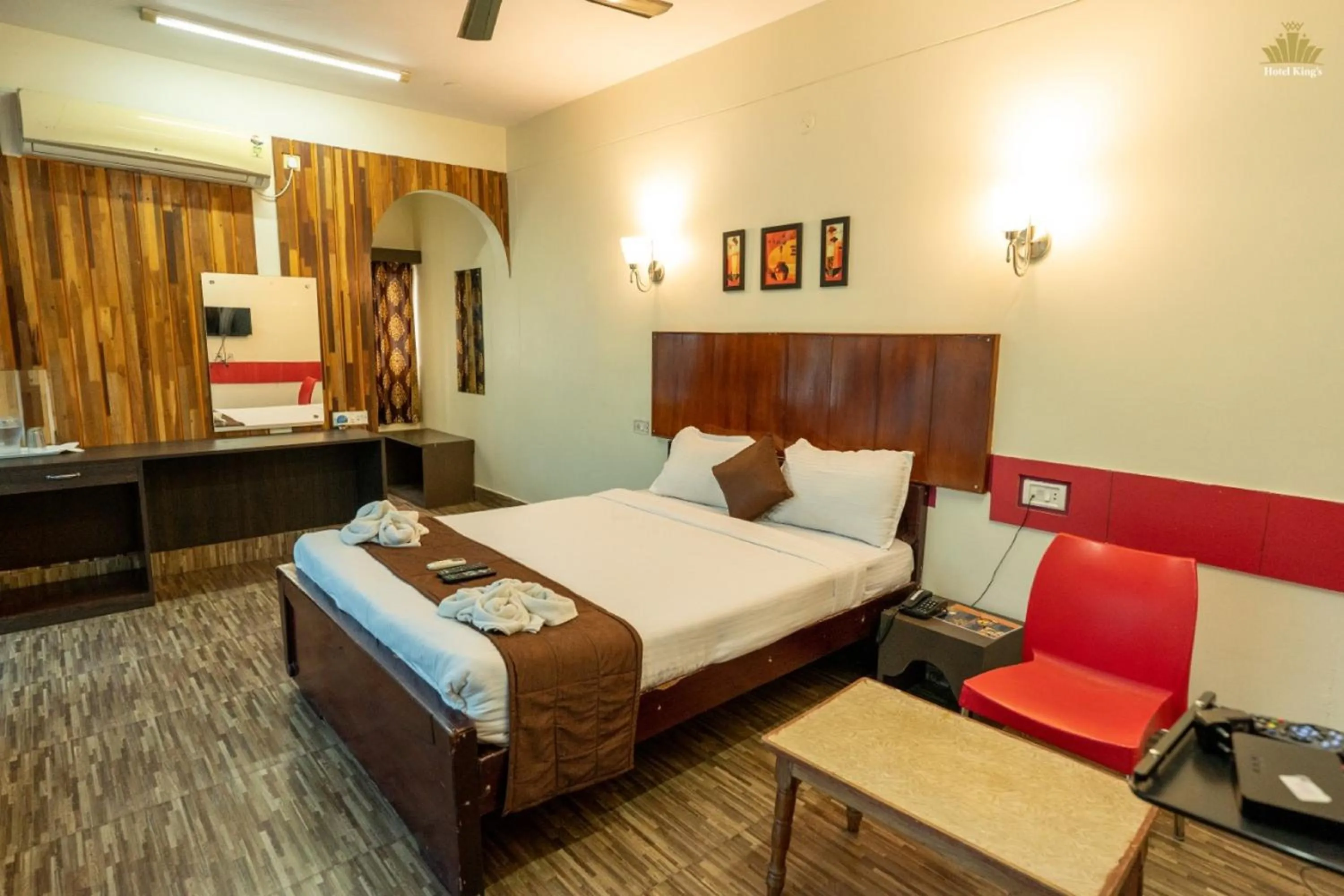 Bedroom, Bed in Hotel The King's