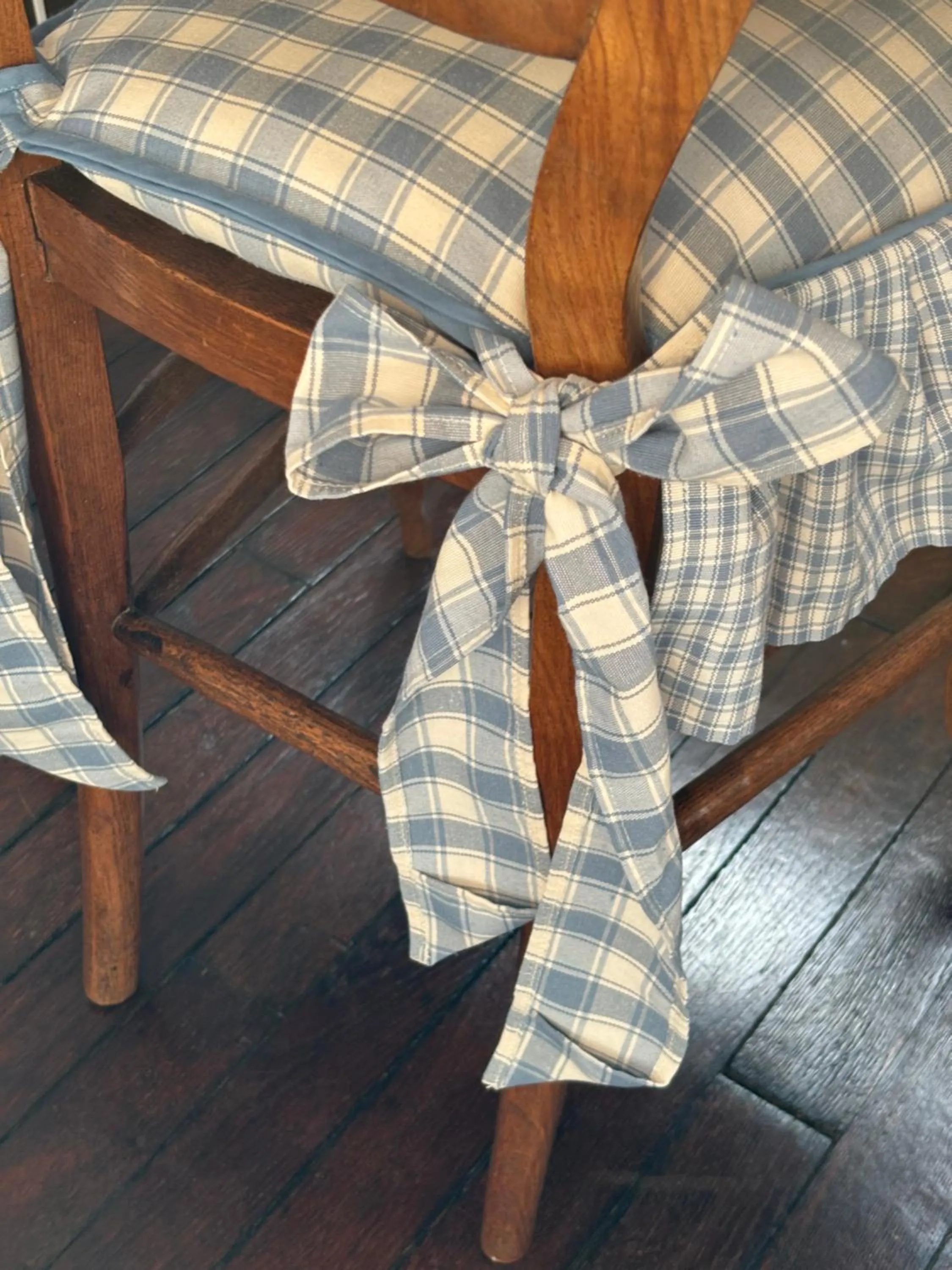 Decorative detail, Bed in Ferme De Bonavis