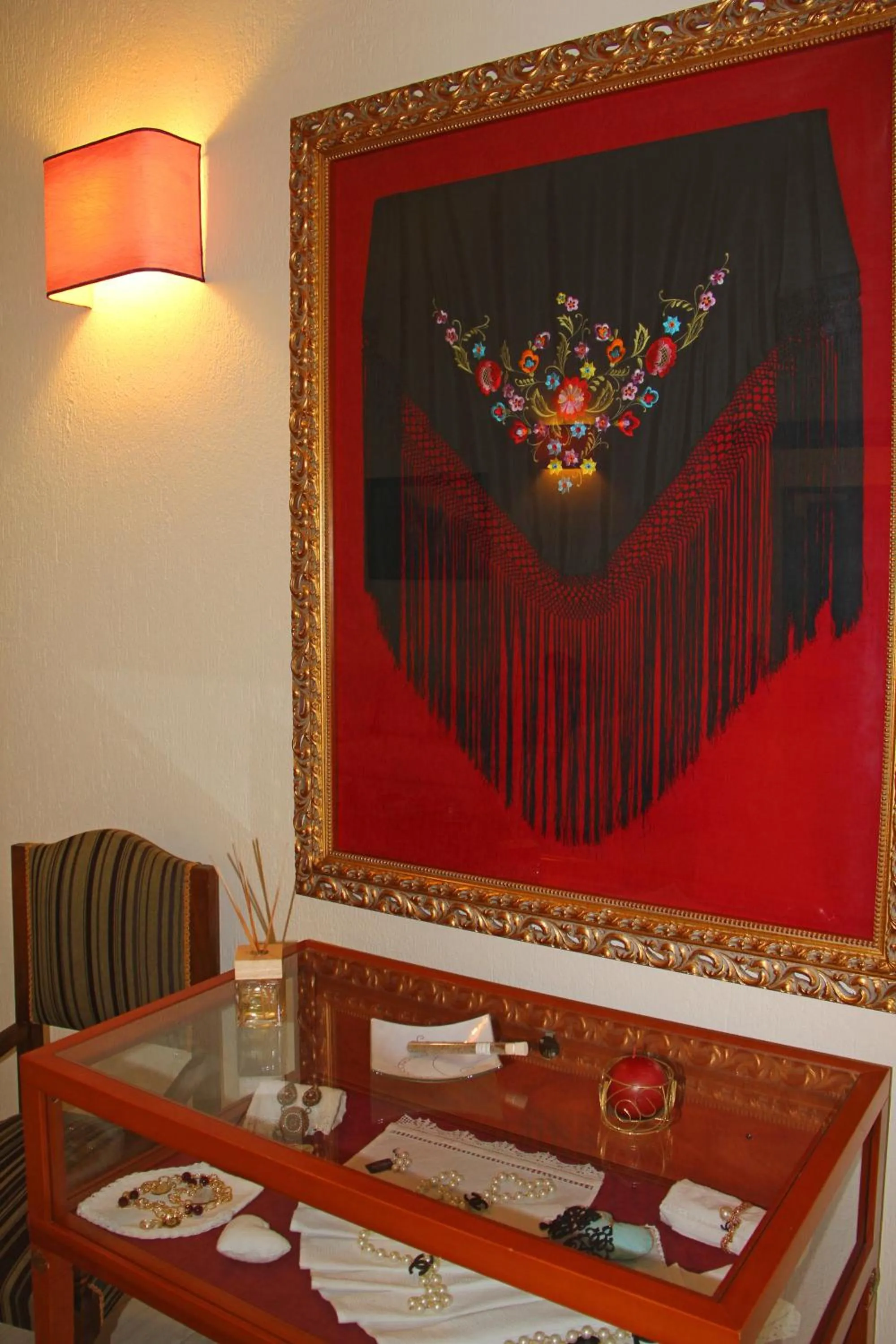 Decorative detail in Albaruja Hotel