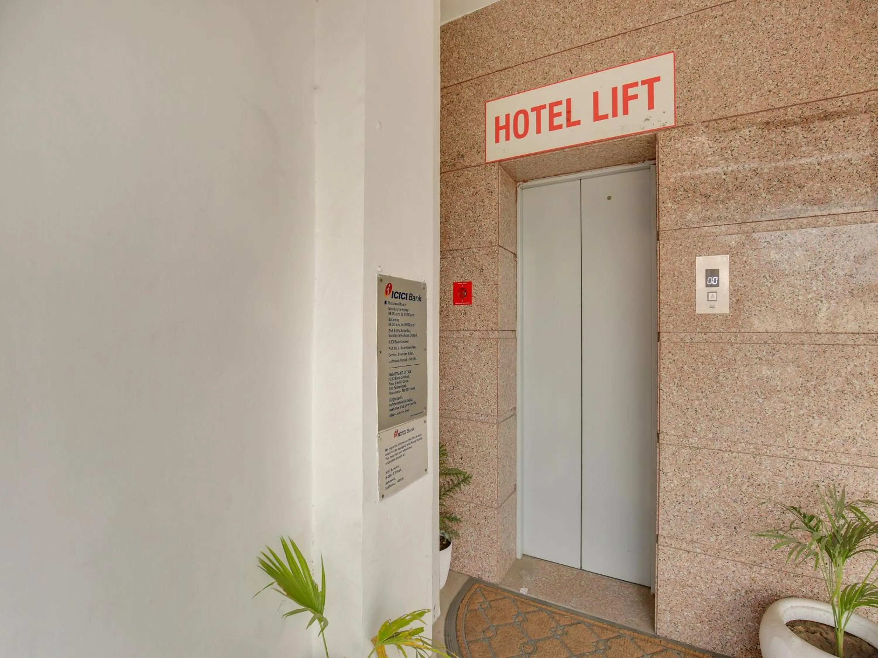 Lobby or reception in Hotel Ludhiana Regency