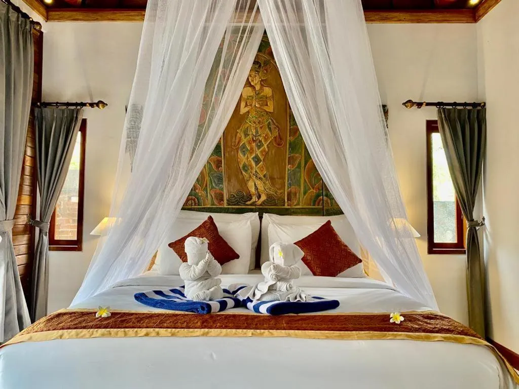 Bed in Sridewi Villas Ubud