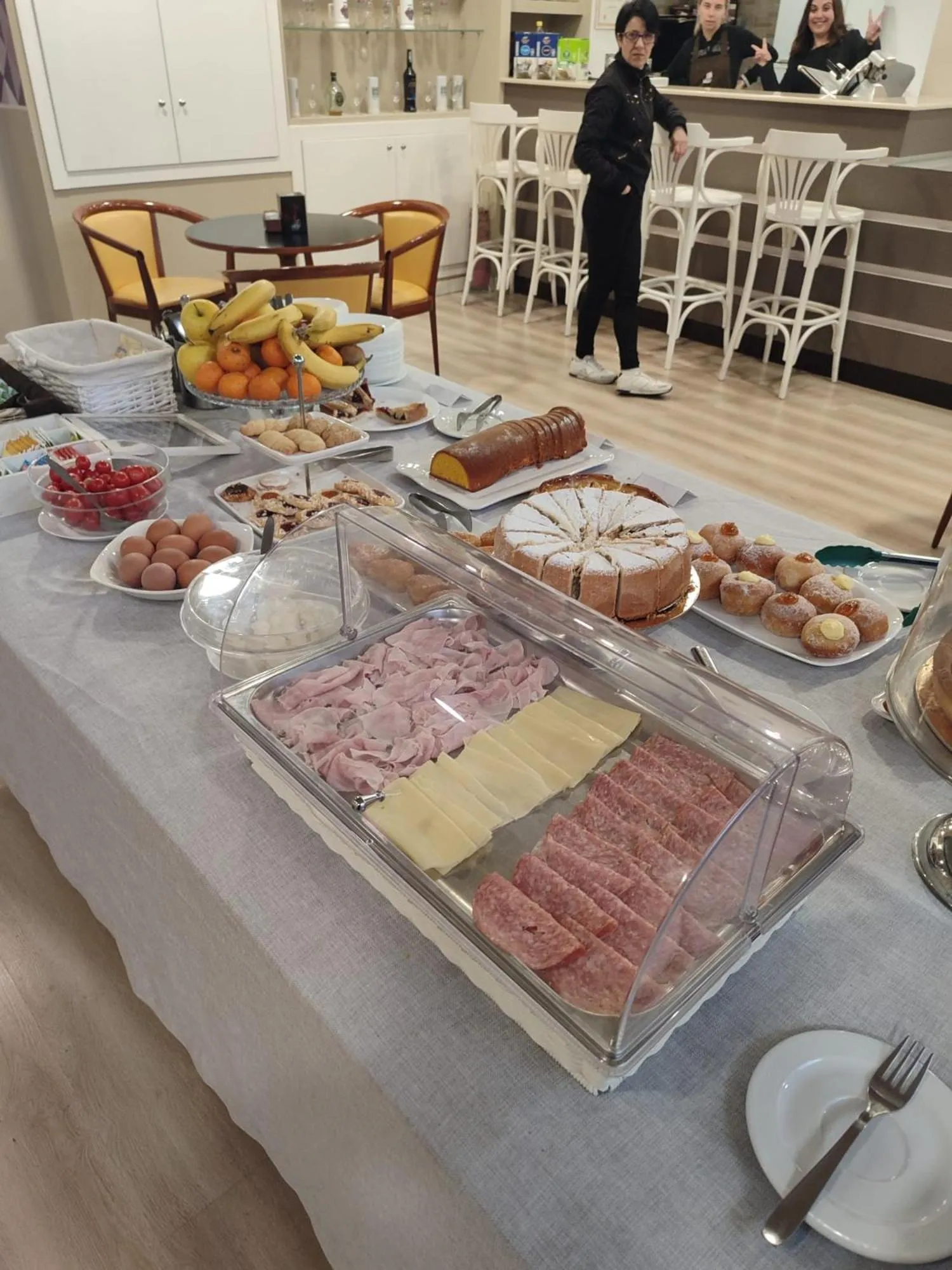 Restaurant/places to eat in Hotel Elite Palermo Centro