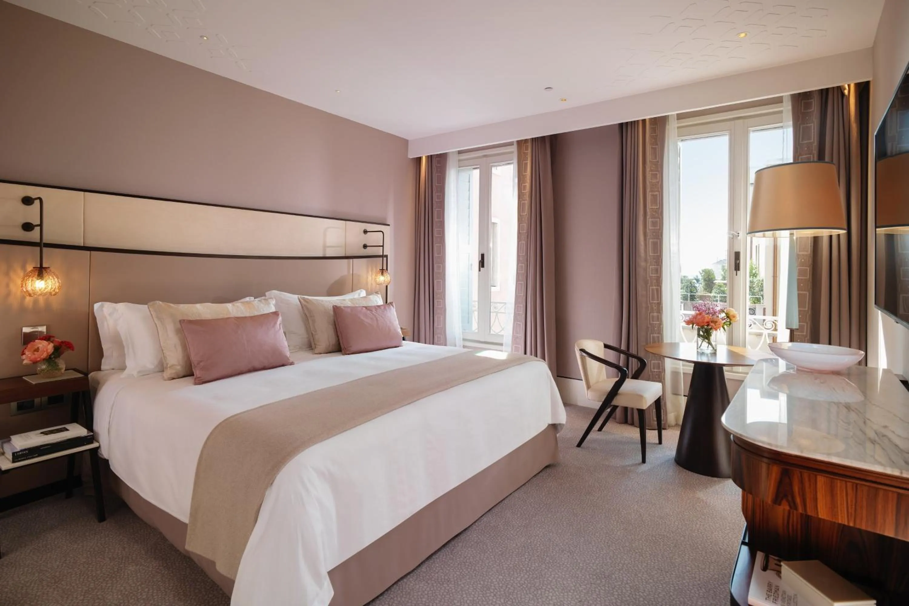 Photo of the whole room, Bed in The St. Regis Venice