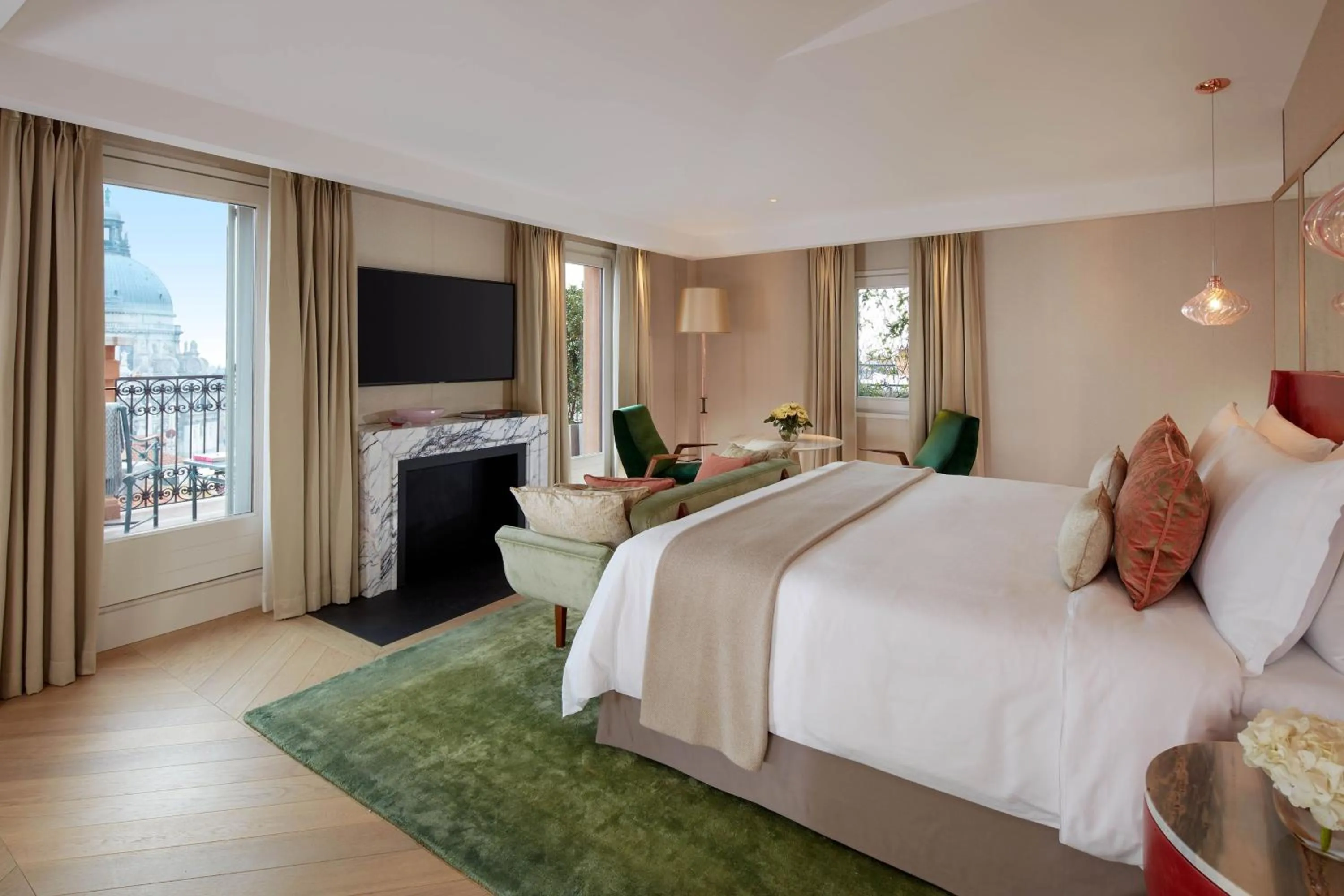 Bedroom, Bed in The St. Regis Venice