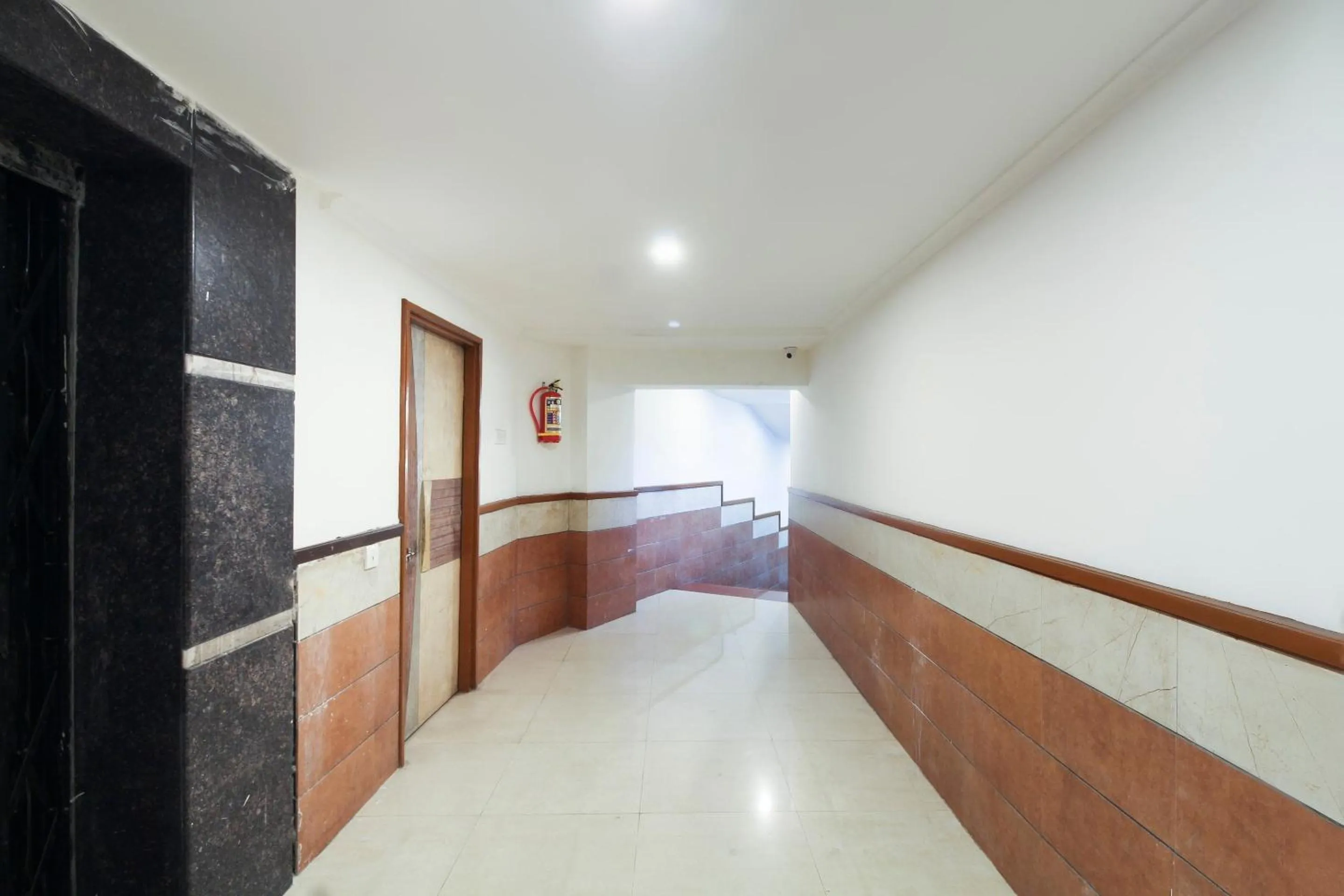 Lobby or reception in Hotel O by OYO V Square