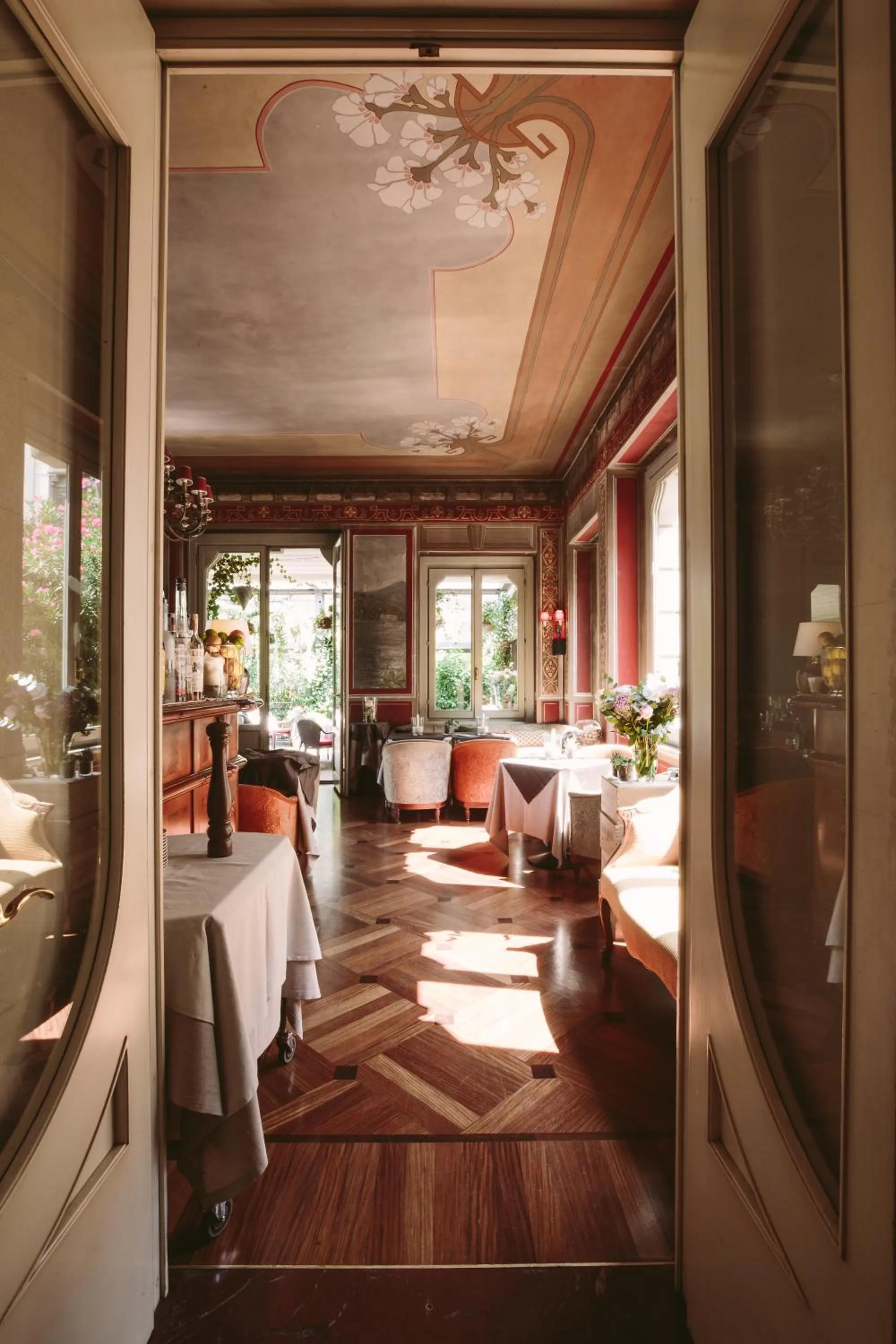 Restaurant/places to eat in Albergo Terminus