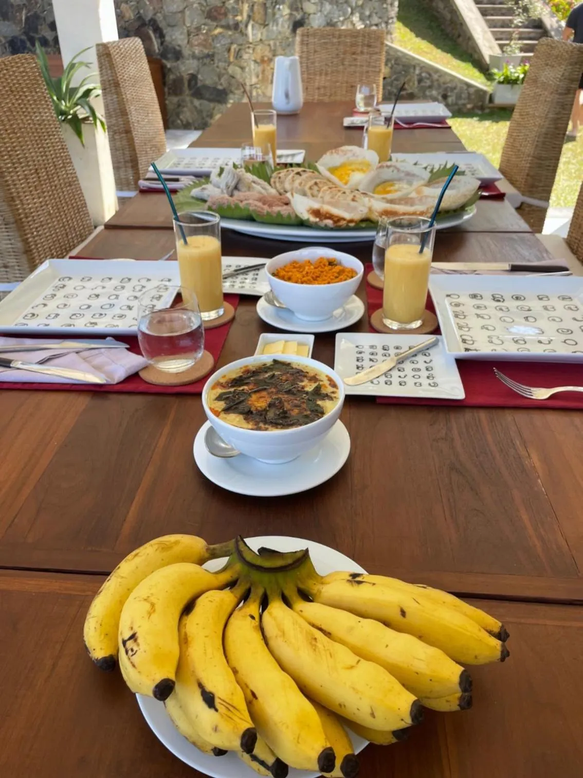 Food in The Divine Villa